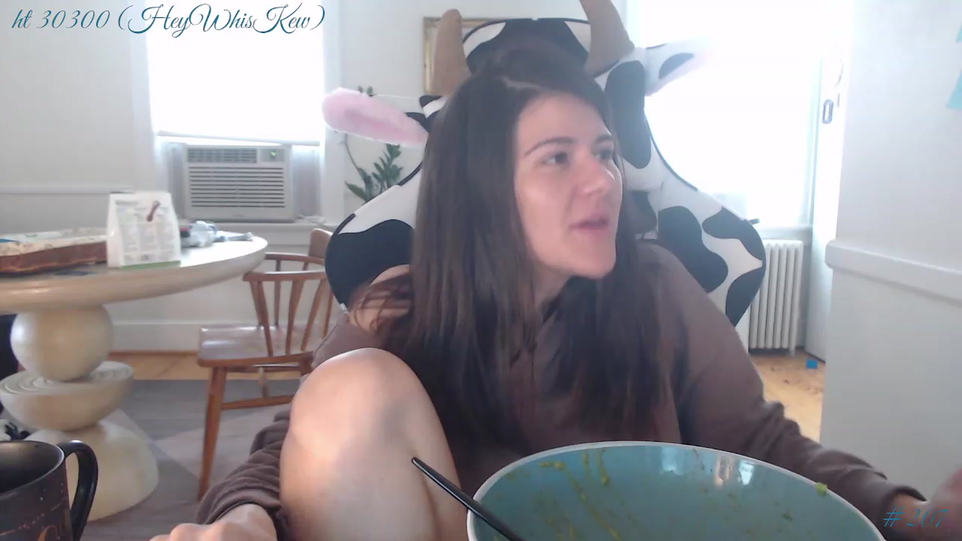 Gallery image thumbnail from whiskewub_rcJ's myfreecams stream on, 05/13/2023, 21:59 image 15 of 20