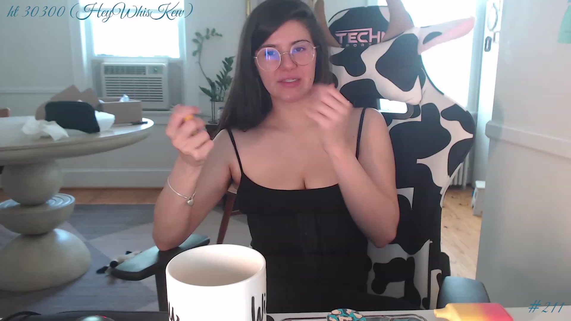 Gallery image thumbnail from whiskewub_rcJ's myfreecams stream on, 05/14/2023, 18:06 image 6 of 20
