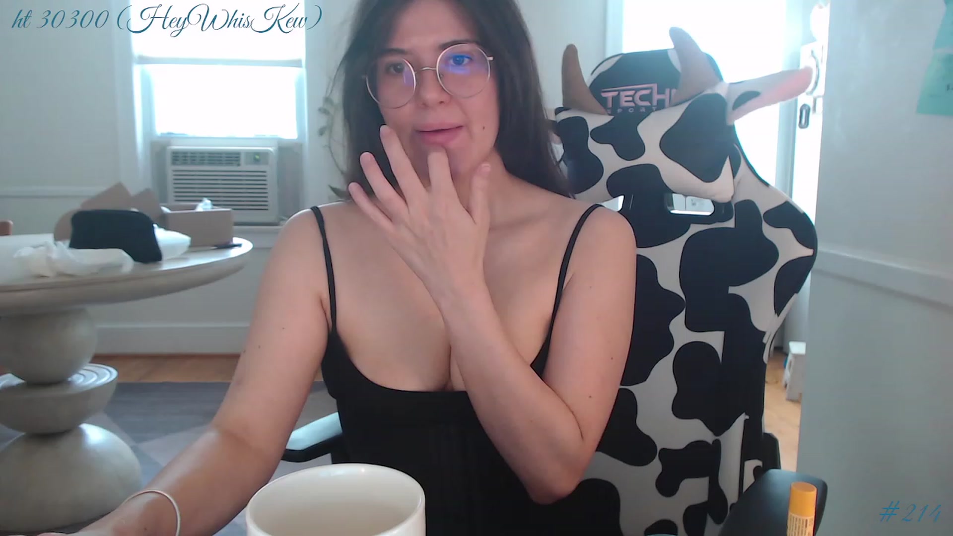 Gallery image thumbnail from whiskewub_rcJ's myfreecams stream on, 05/14/2023, 18:06 image 14 of 20