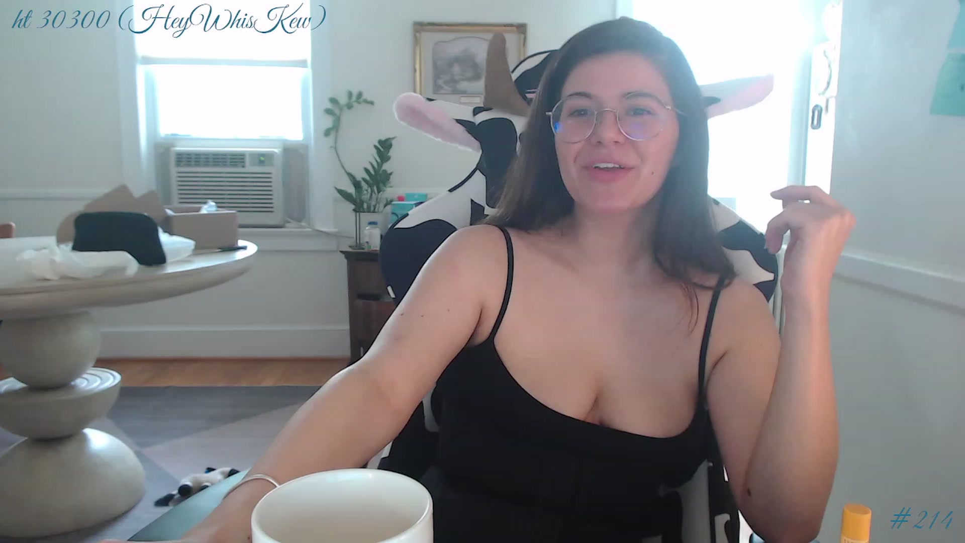 Gallery image thumbnail from whiskewub_rcJ's myfreecams stream on, 05/14/2023, 18:06 image 17 of 20