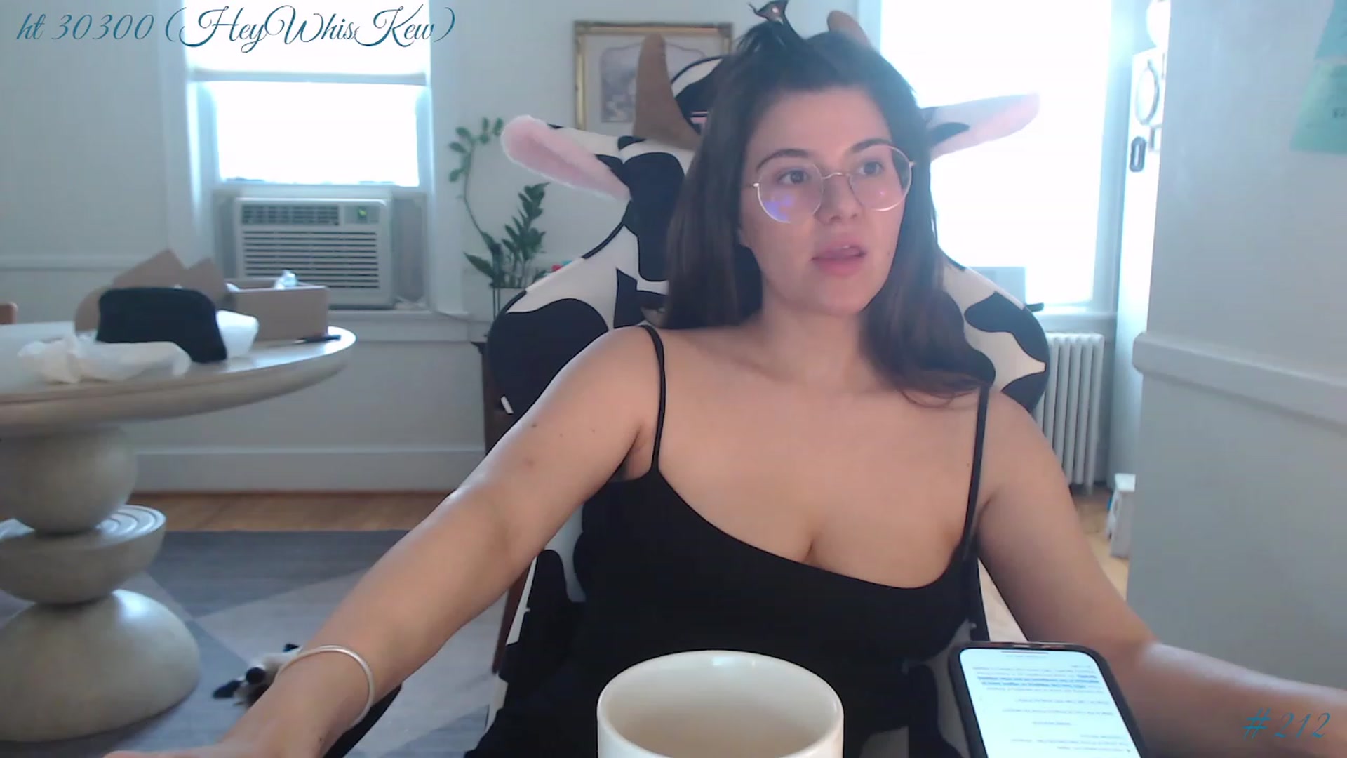 Gallery image thumbnail from whiskewub_rcJ's myfreecams stream on, 05/14/2023, 19:01 image 7 of 20