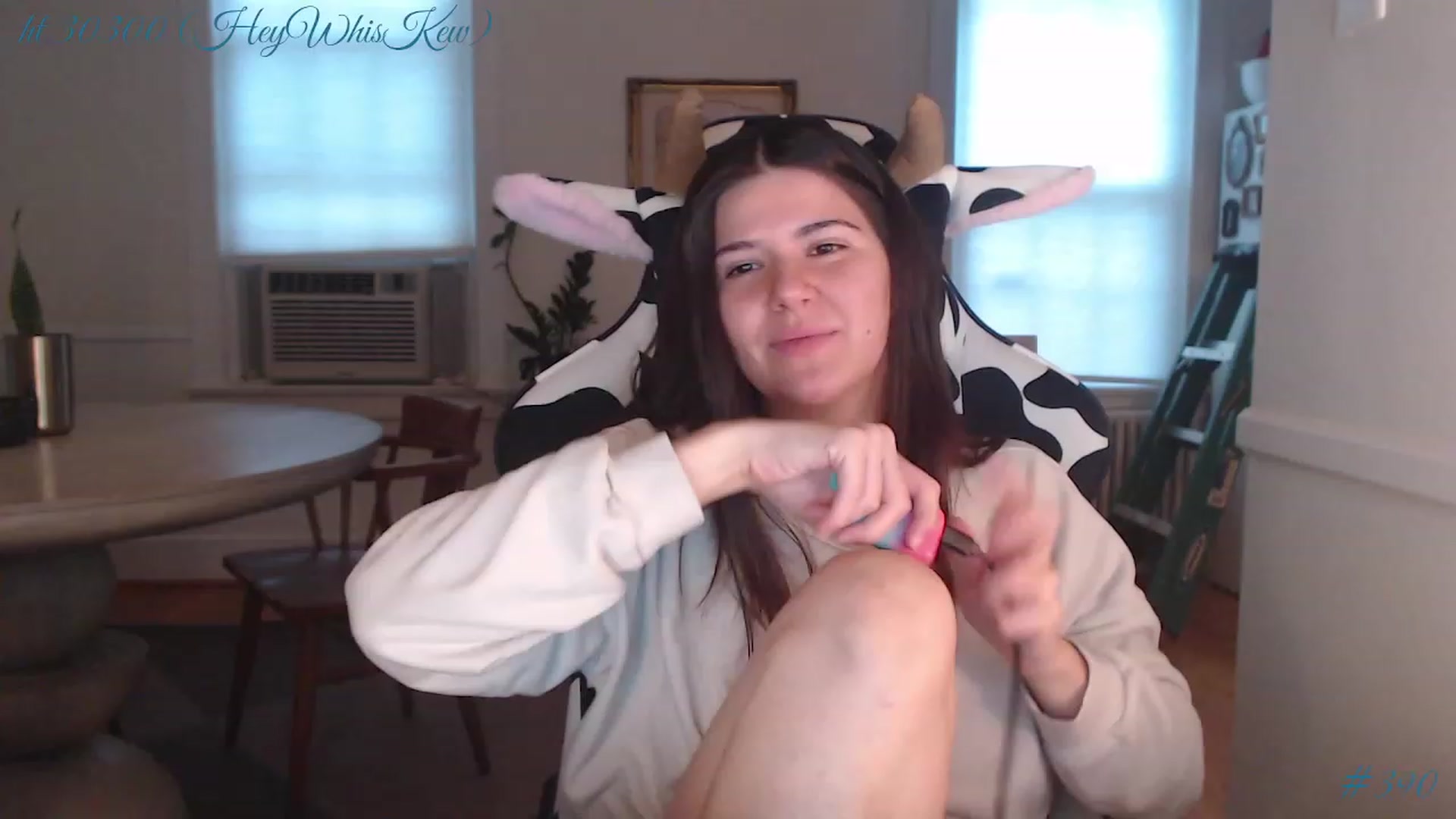 Gallery image thumbnail from whiskewub_rcJ's myfreecams stream on, 05/21/2023, 24:02 image 18 of 20