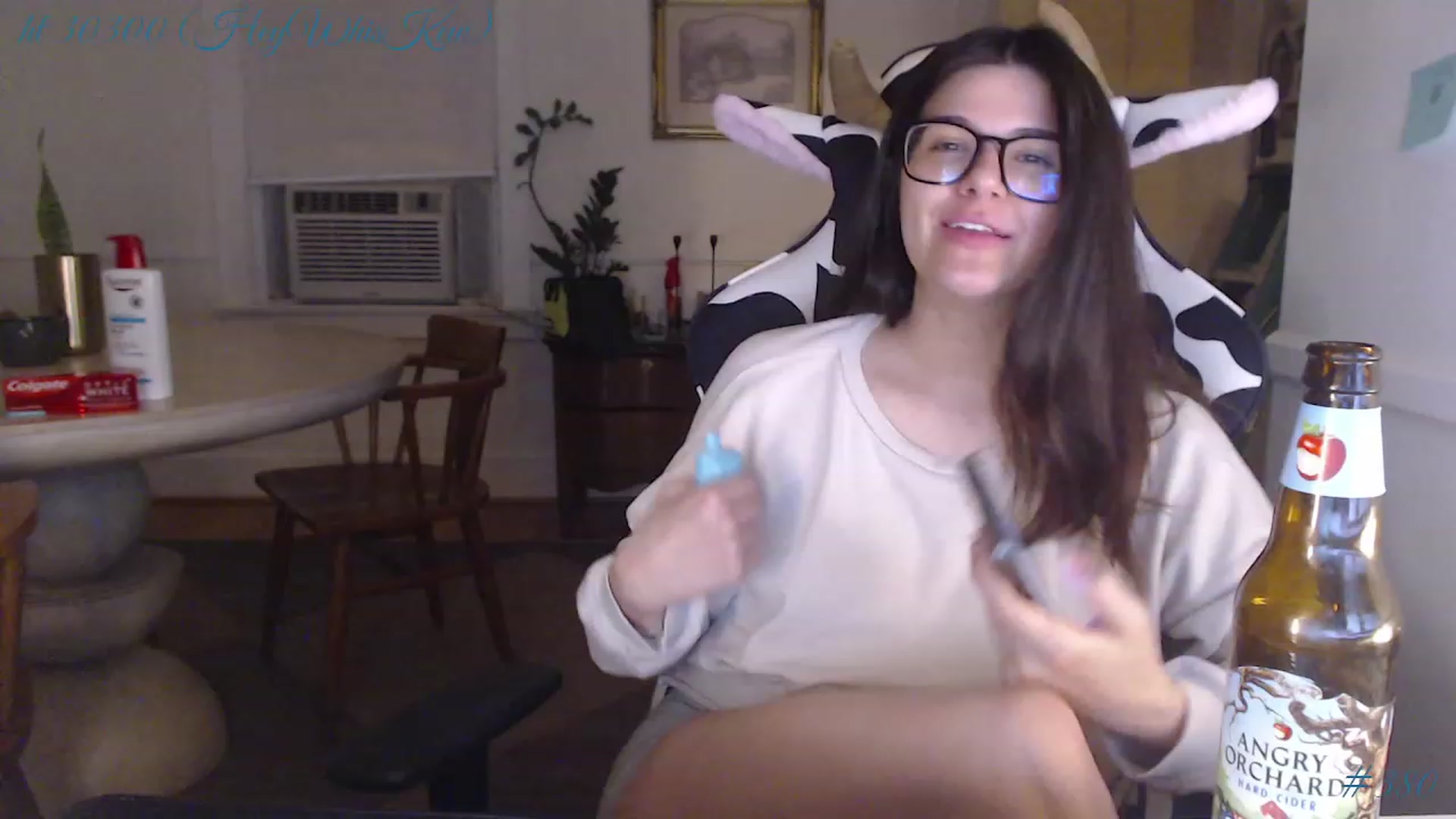 Gallery image thumbnail from whiskewub_rcJ's myfreecams stream on, 05/21/2023, 05:32 image 14 of 20