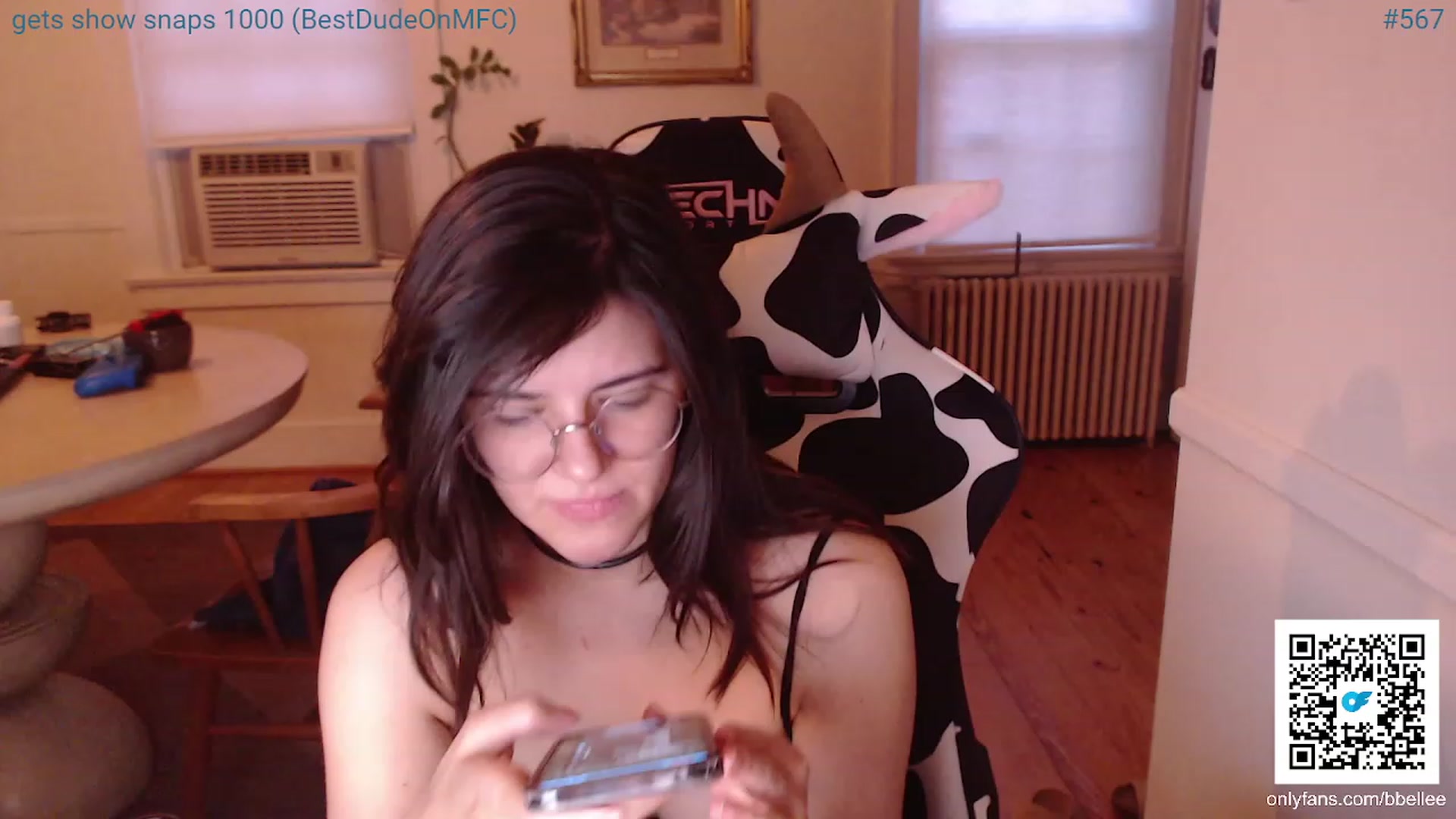 Gallery image thumbnail from whiskewub_rcJ's myfreecams stream on, 05/28/2023, 02:27 image 2 of 20