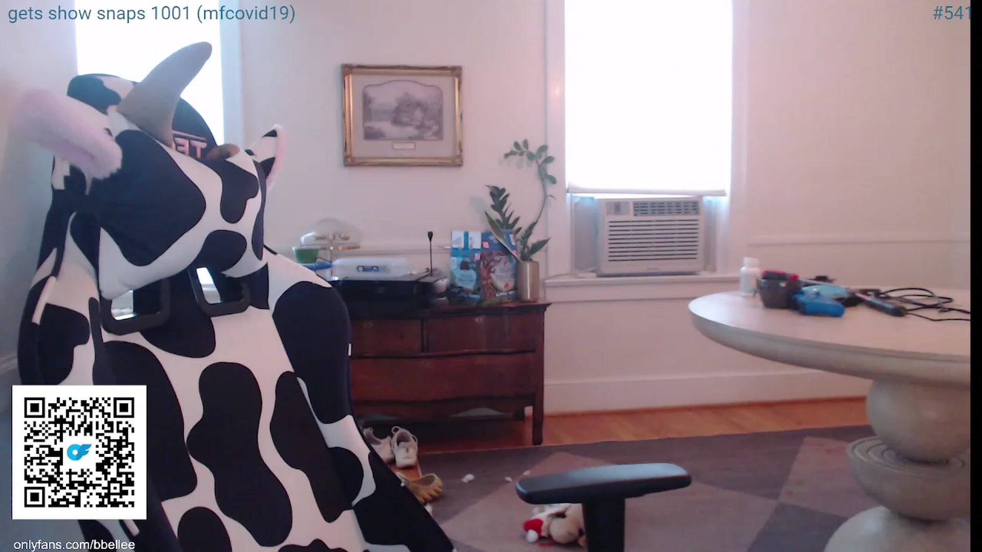 Gallery image thumbnail from whiskewub_rcJ's myfreecams stream on, 05/28/2023, 22:14 image 2 of 20