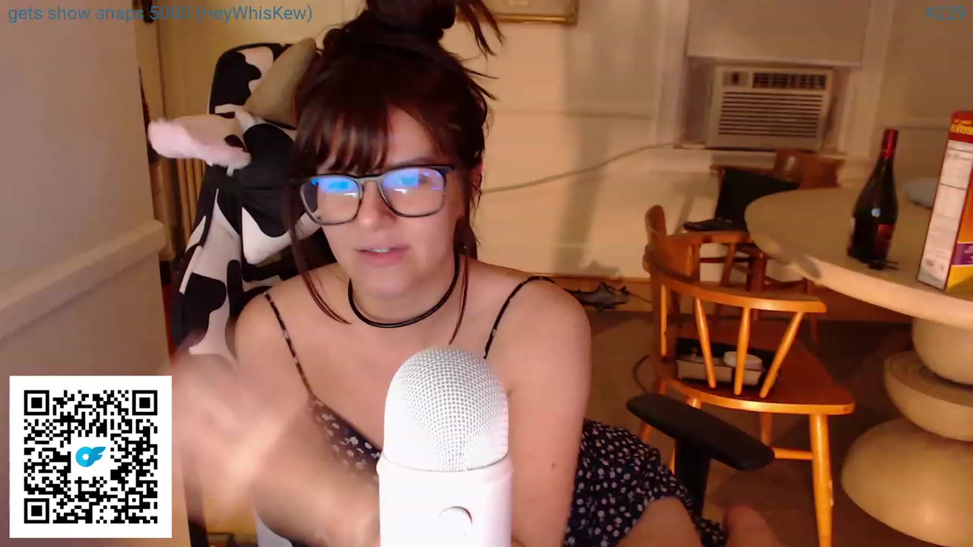 Gallery image thumbnail from whiskewub_rcJ's myfreecams stream on, 06/04/2023, 08:12 image 18 of 20
