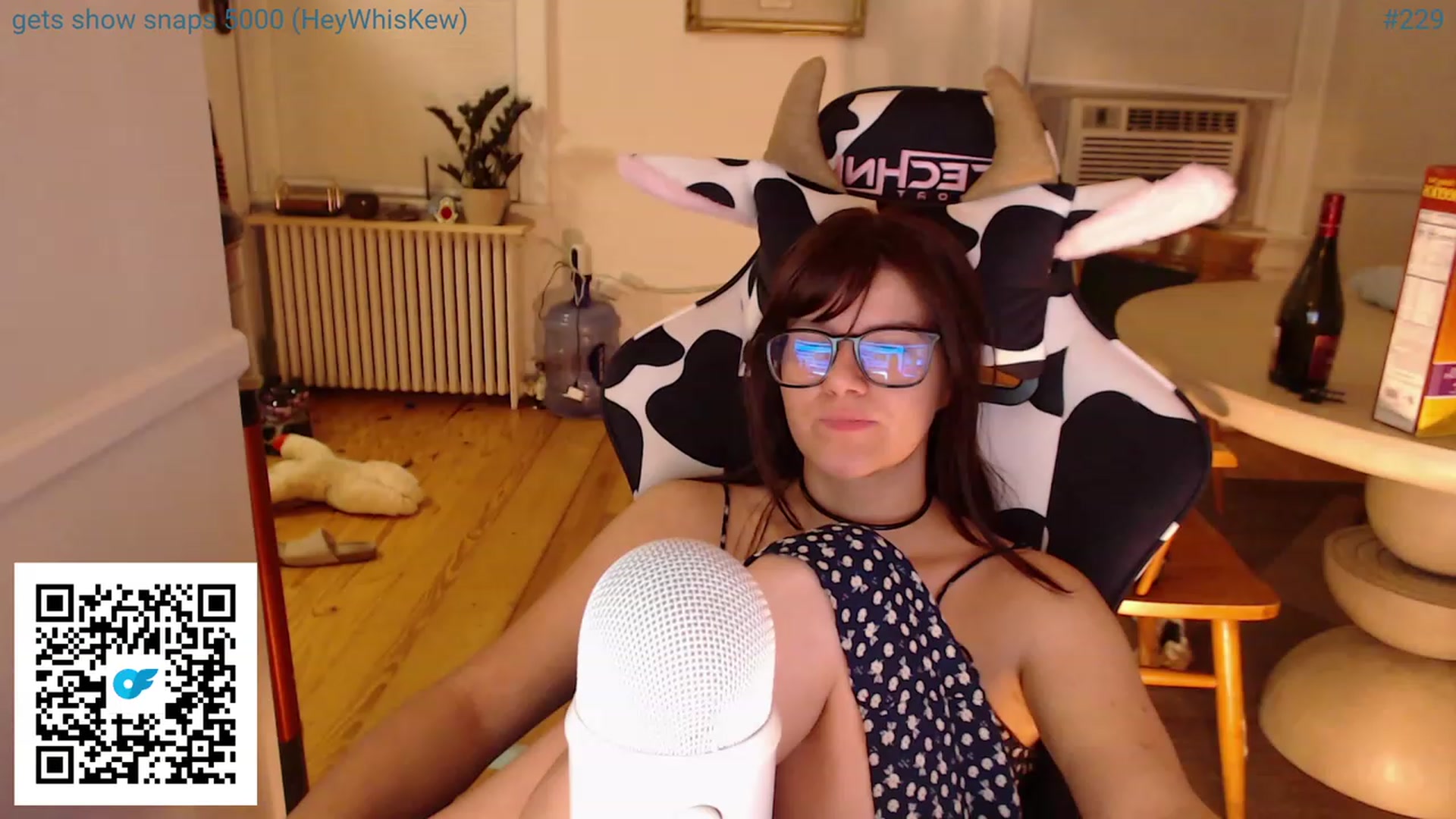 Gallery image thumbnail from whiskewub_rcJ's myfreecams stream on, 06/04/2023, 08:12 image 6 of 20