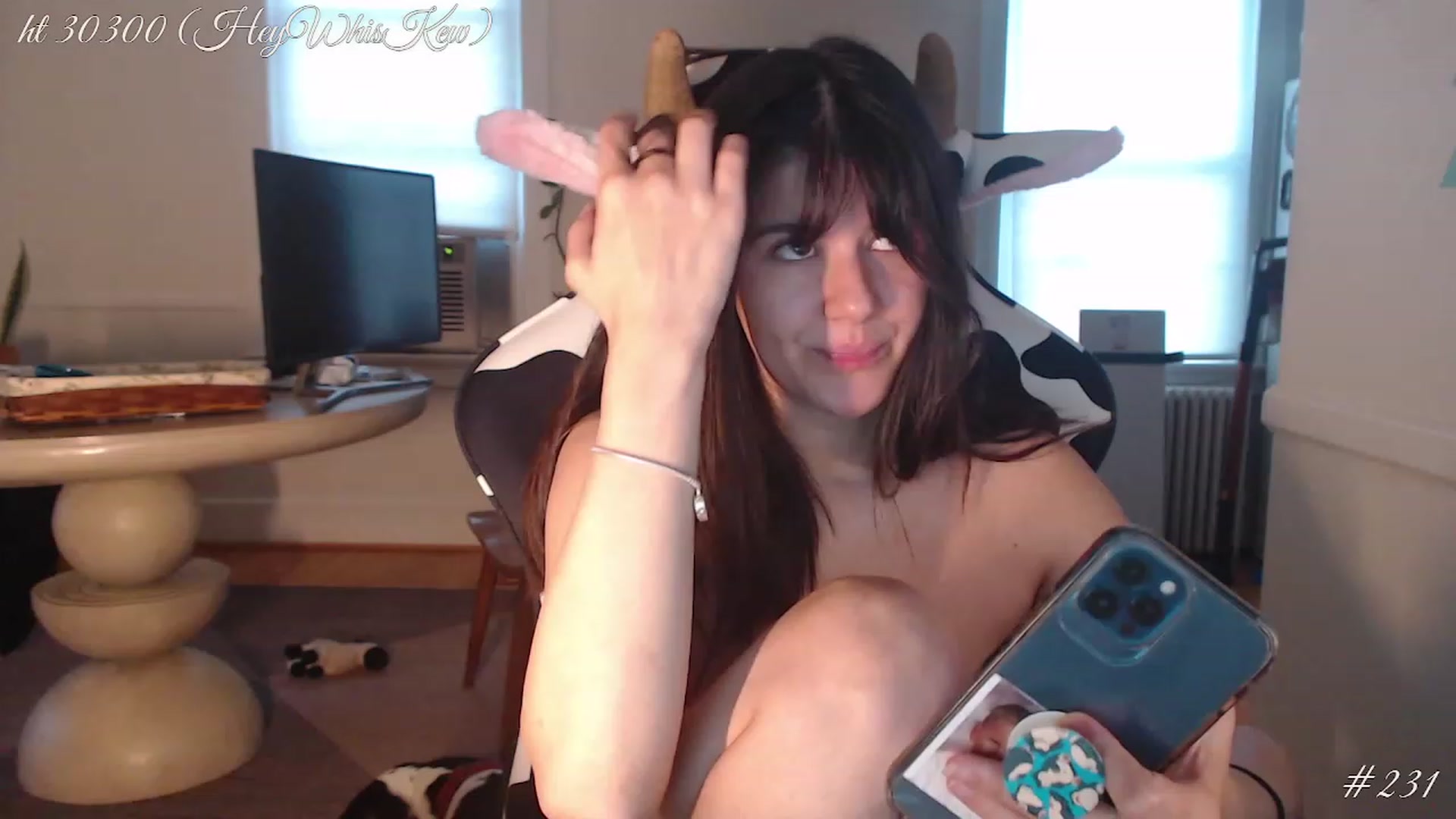 Gallery image thumbnail from whiskewub_rcs's myfreecams stream on, 05/12/2023, 23:59 image 12 of 20