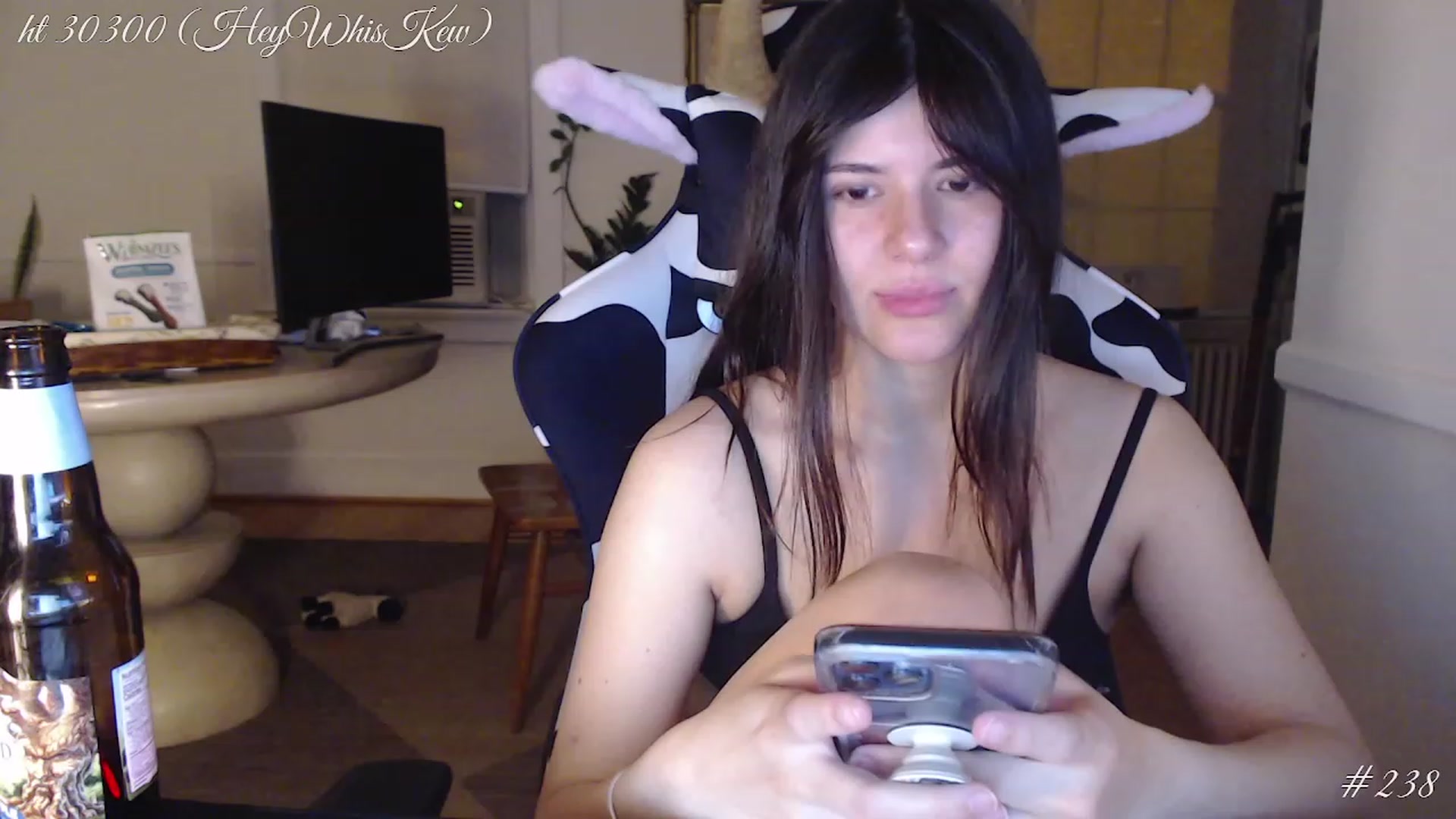 Gallery image thumbnail from whiskewub_rcs's myfreecams stream on, 05/13/2023, 07:22 image 2 of 20