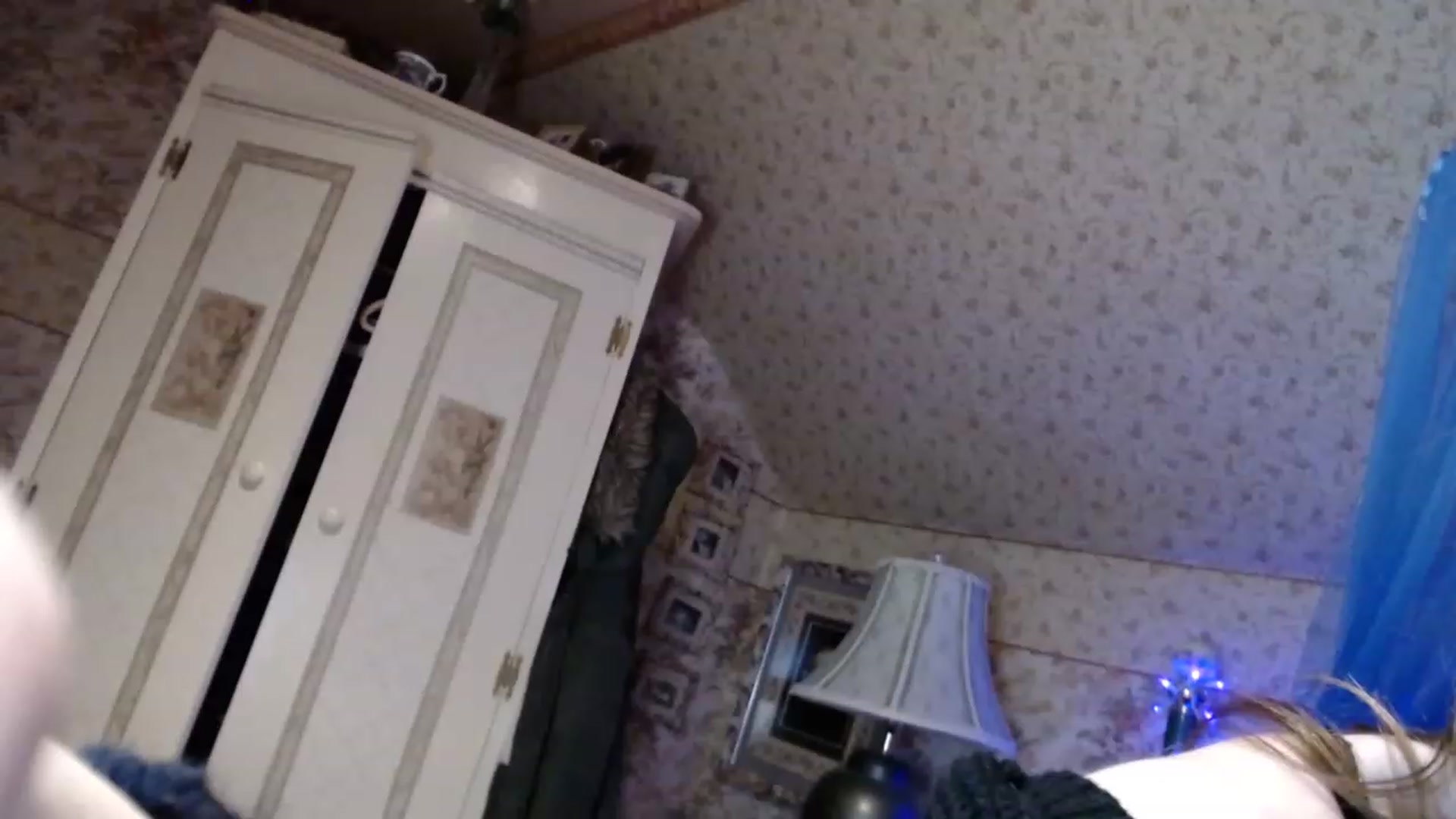 Gallery image thumbnail from whodatlux's myfreecams stream on, 04/17/2023, 04:01 image 10 of 20
