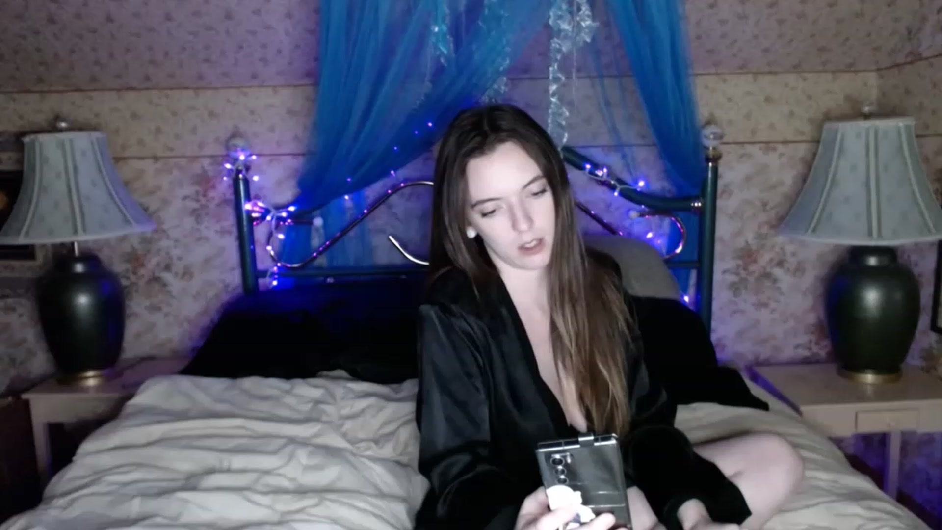 Gallery image thumbnail from whodatlux's myfreecams stream on, 04/17/2023, 05:07 image 1 of 20