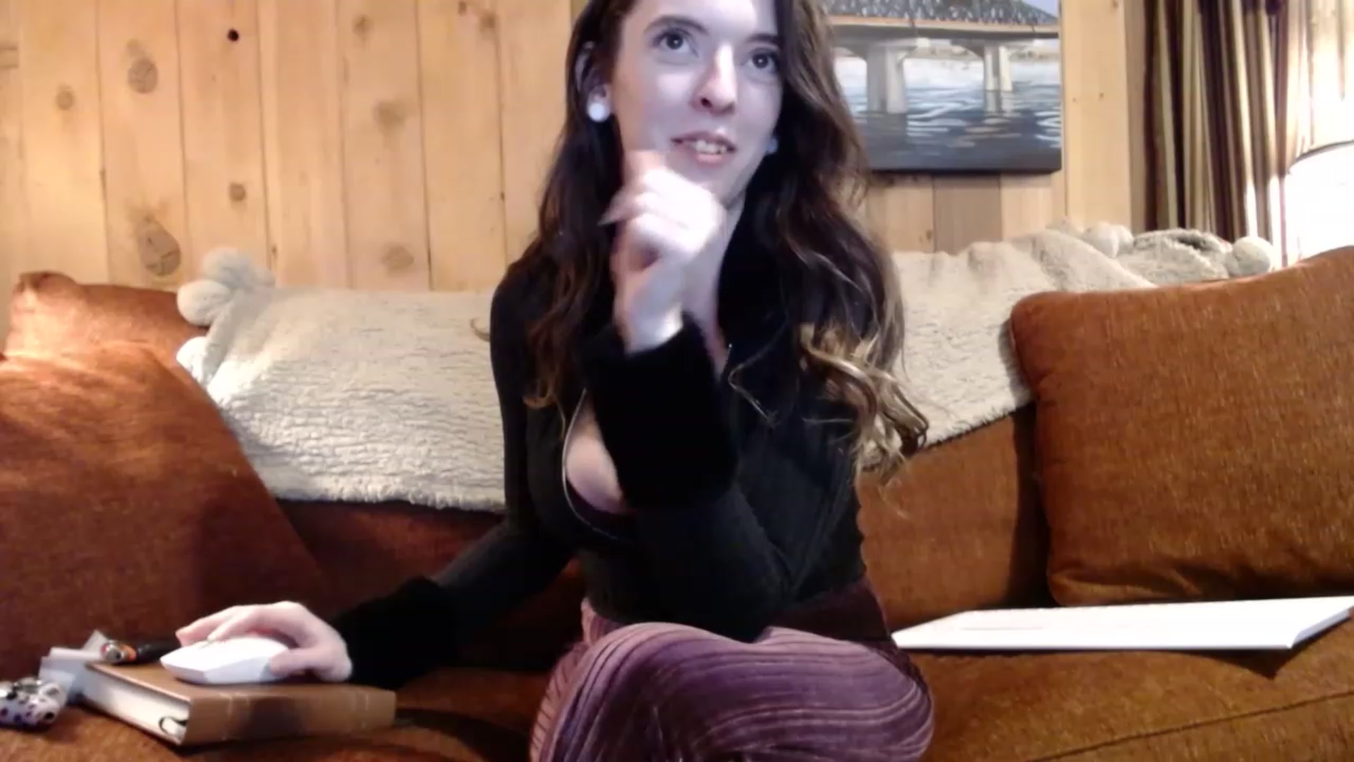 Gallery image thumbnail from whodatlux's myfreecams stream on, 04/27/2023, 08:32 image 7 of 20