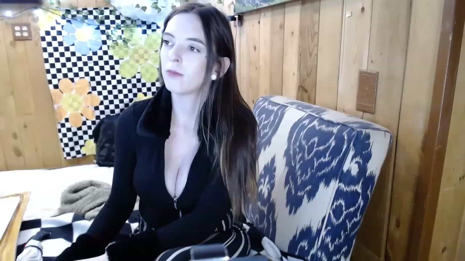 Gallery image thumbnail from whodatlux's myfreecams stream on, 05/01/2023, 08:07 image 15 of 20