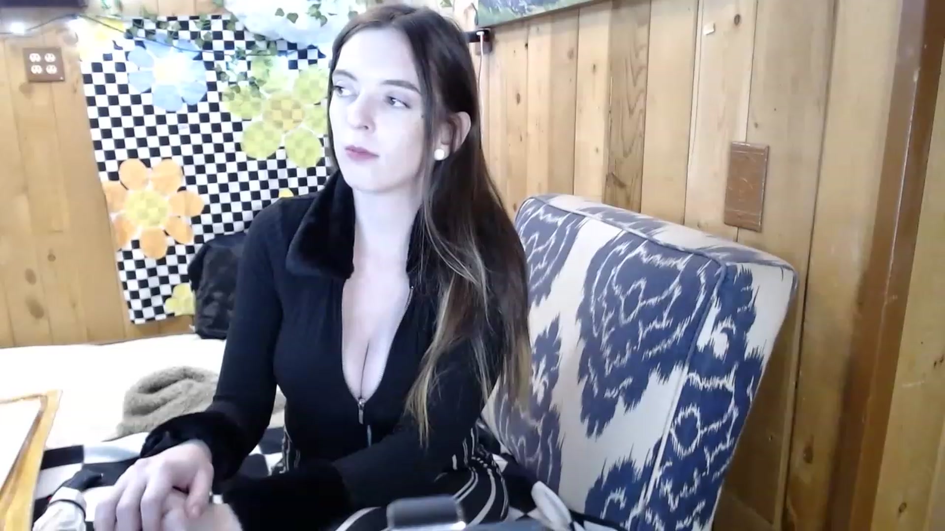 Gallery image thumbnail from whodatlux's myfreecams stream on, 05/01/2023, 08:07 image 13 of 20