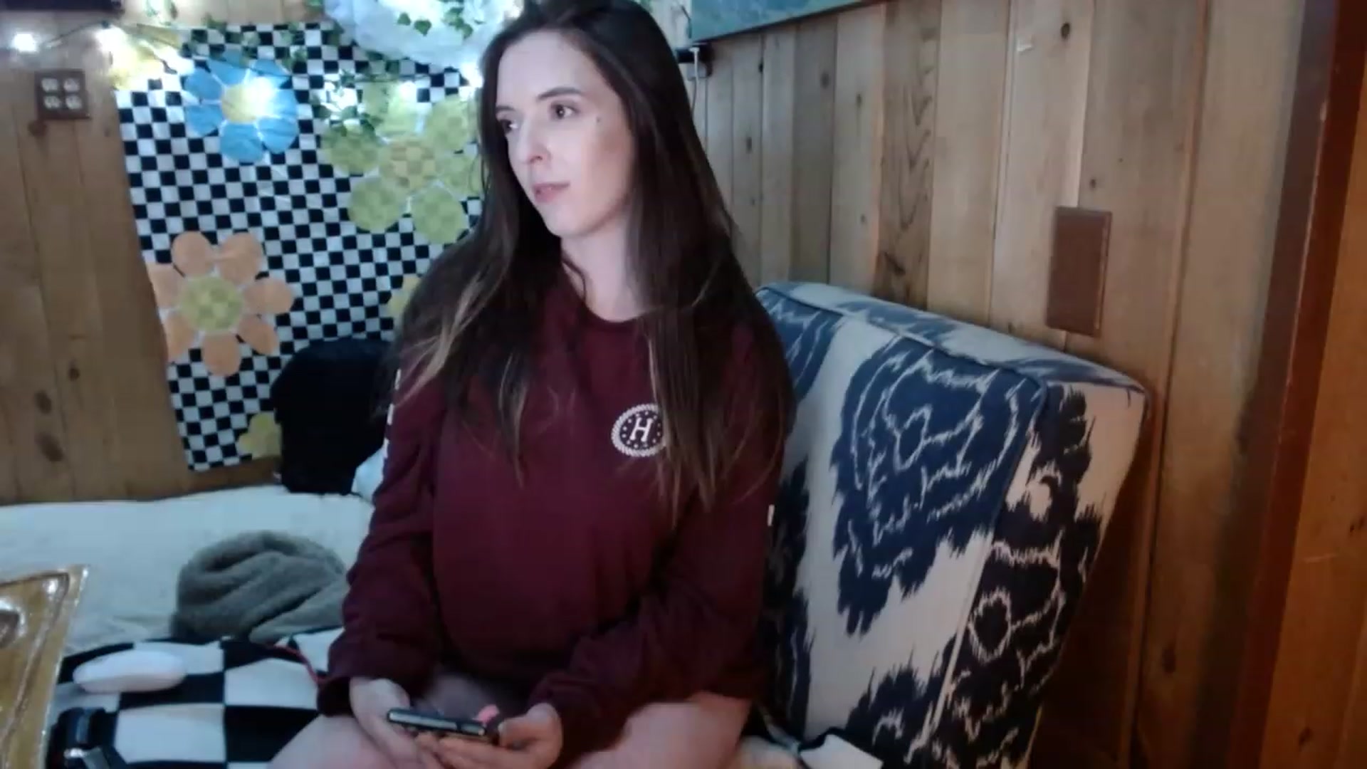 Gallery image thumbnail from whodatlux's myfreecams stream on, 05/01/2023, 10:31 image 4 of 20