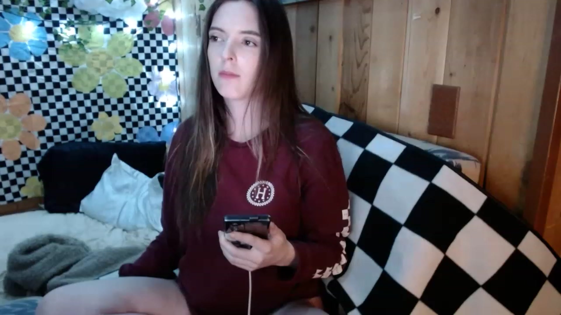 Gallery image thumbnail from whodatlux's myfreecams stream on, 05/01/2023, 10:31 image 12 of 20