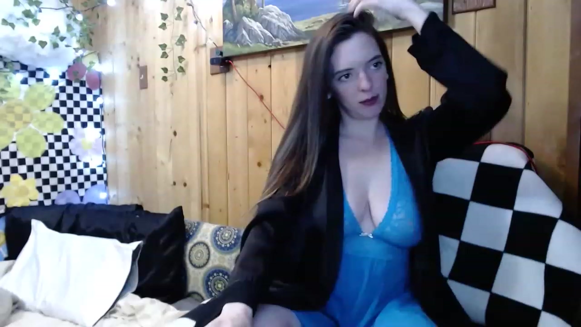 Gallery image thumbnail from whodatlux's myfreecams stream on, 05/02/2023, 10:15 image 4 of 20