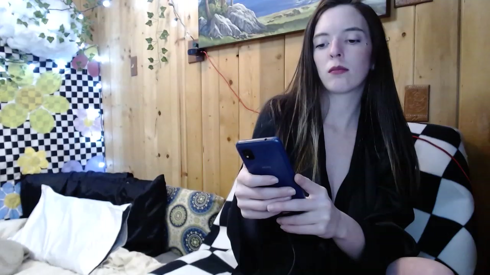Gallery image thumbnail from whodatlux's myfreecams stream on, 05/02/2023, 10:55 image 1 of 20