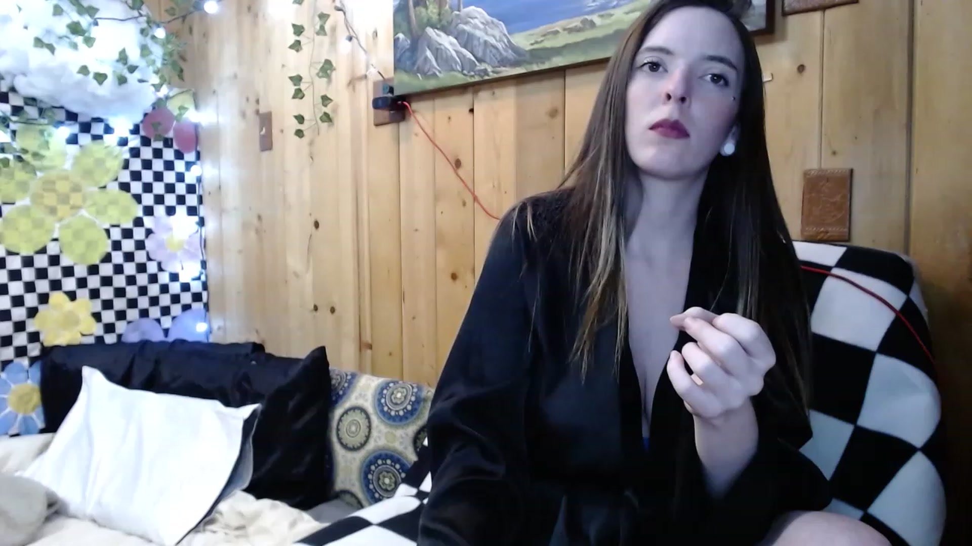 Gallery image thumbnail from whodatlux's myfreecams stream on, 05/02/2023, 10:55 image 5 of 20
