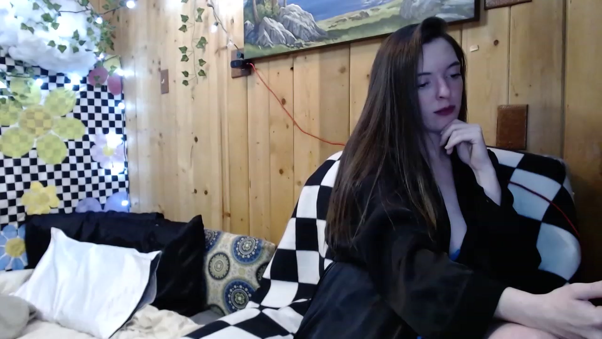 Gallery image thumbnail from whodatlux's myfreecams stream on, 05/02/2023, 10:55 image 17 of 20