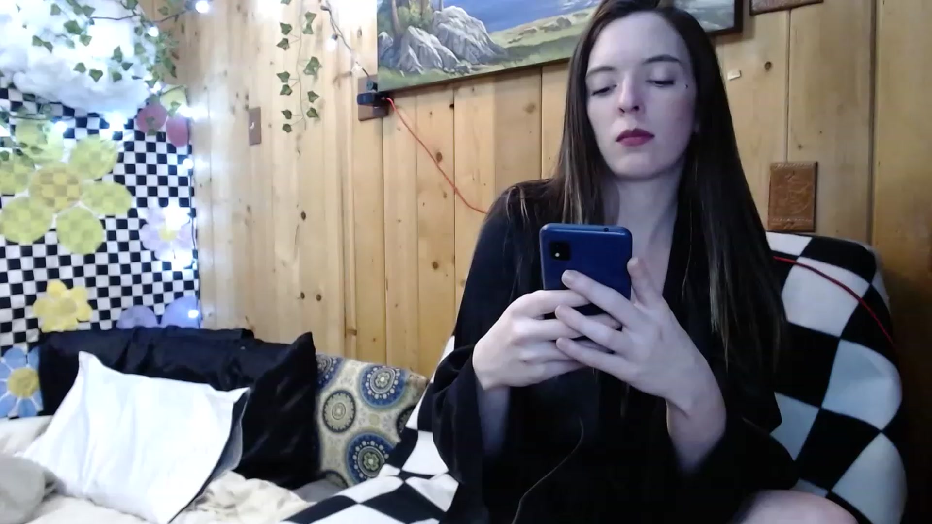 Gallery image thumbnail from whodatlux's myfreecams stream on, 05/02/2023, 10:55 image 4 of 20