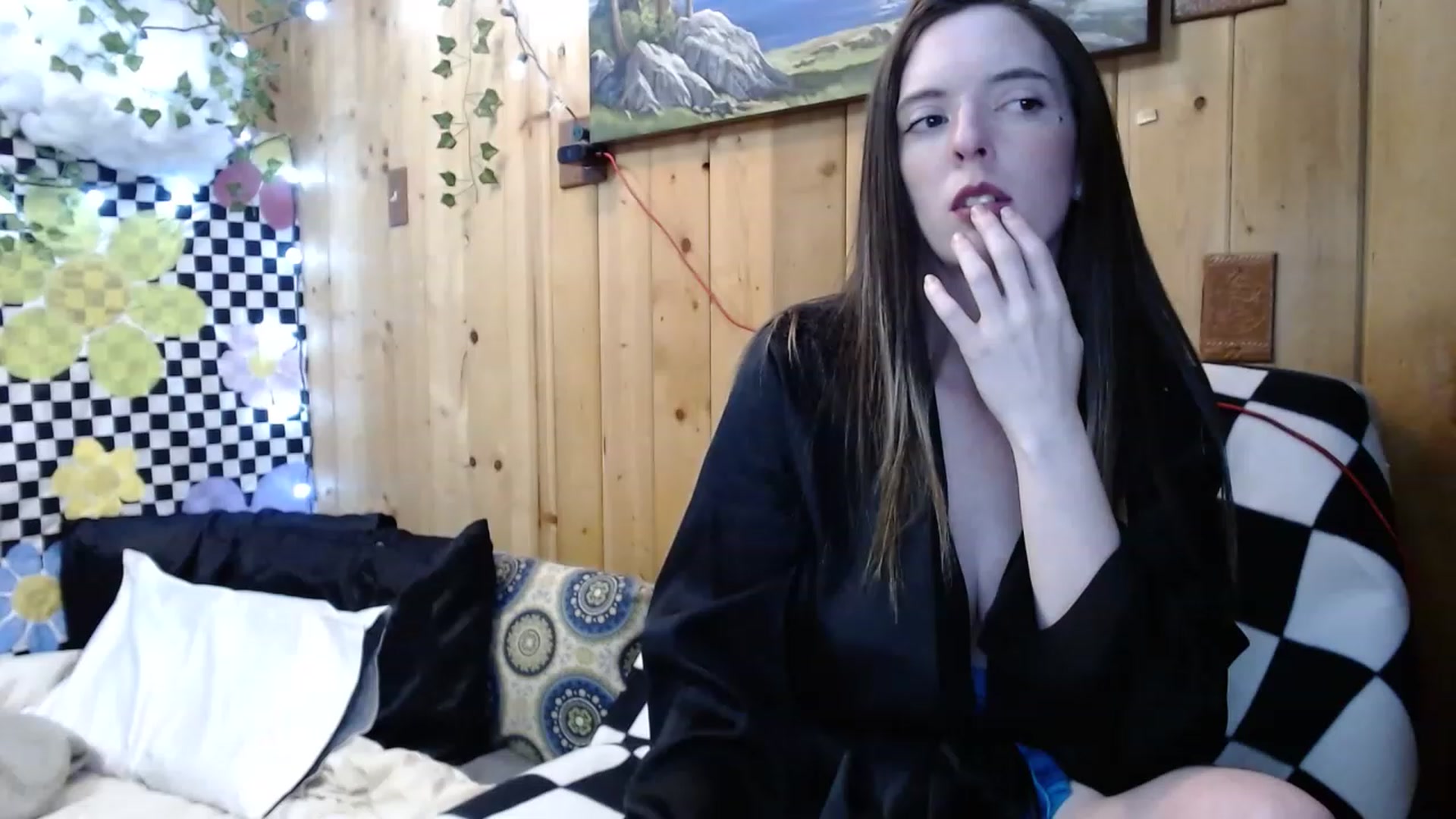 Gallery image thumbnail from whodatlux's myfreecams stream on, 05/02/2023, 10:55 image 8 of 20
