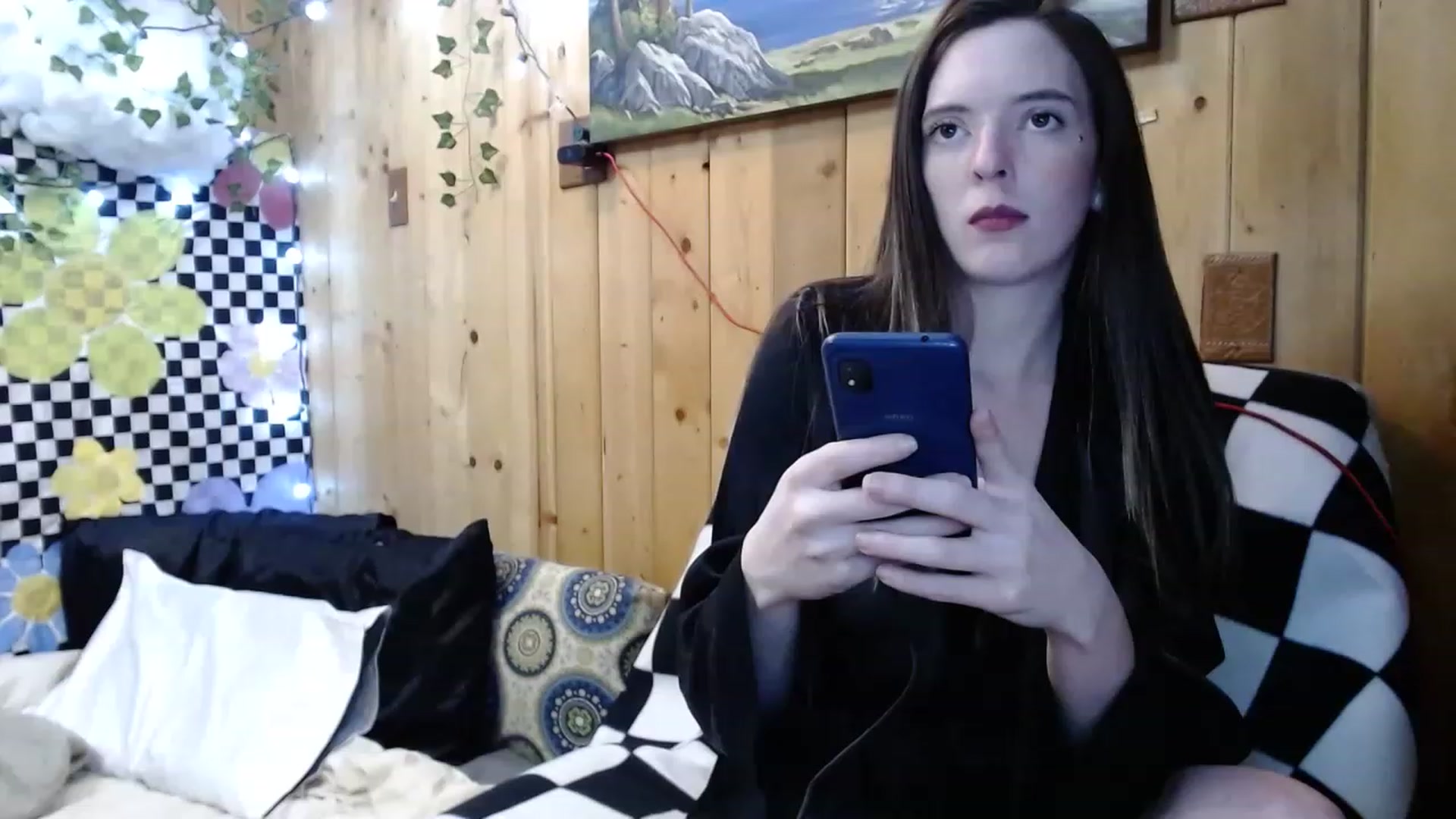 Gallery image thumbnail from whodatlux's myfreecams stream on, 05/02/2023, 10:55 image 3 of 20