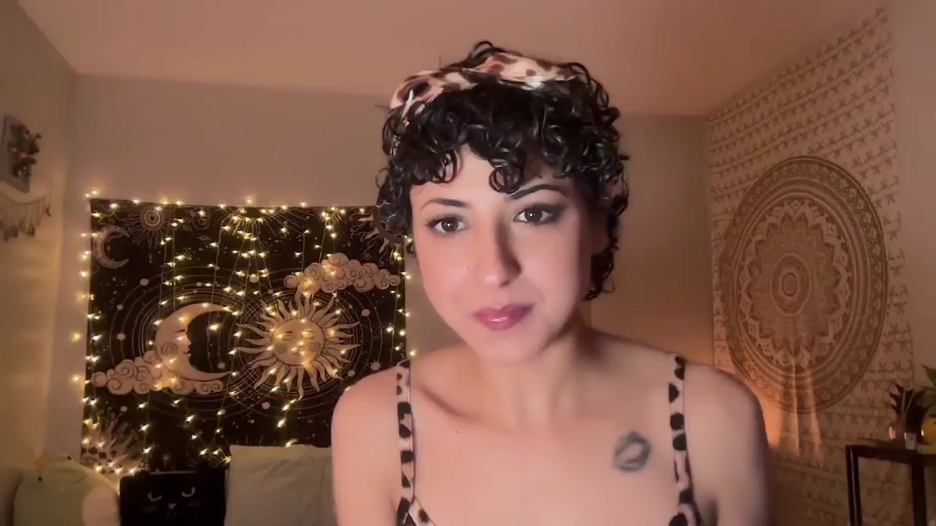 Gallery image thumbnail from wildmoon's myfreecams stream on, 11/03/2024, 08:35 image 18 of 20