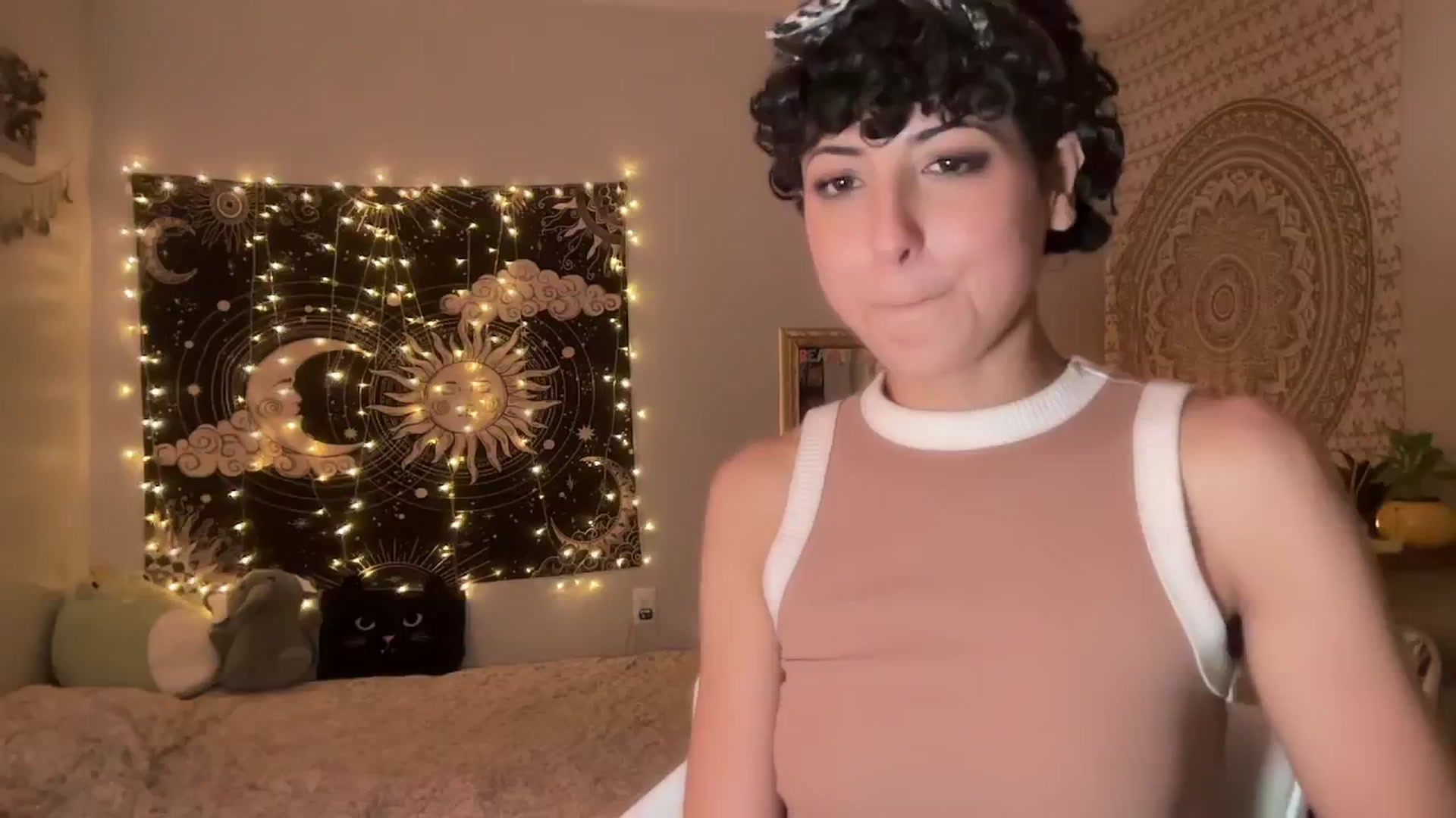 Gallery image thumbnail from wildmoon's myfreecams stream on, 11/04/2024, 05:52 image 1 of 20