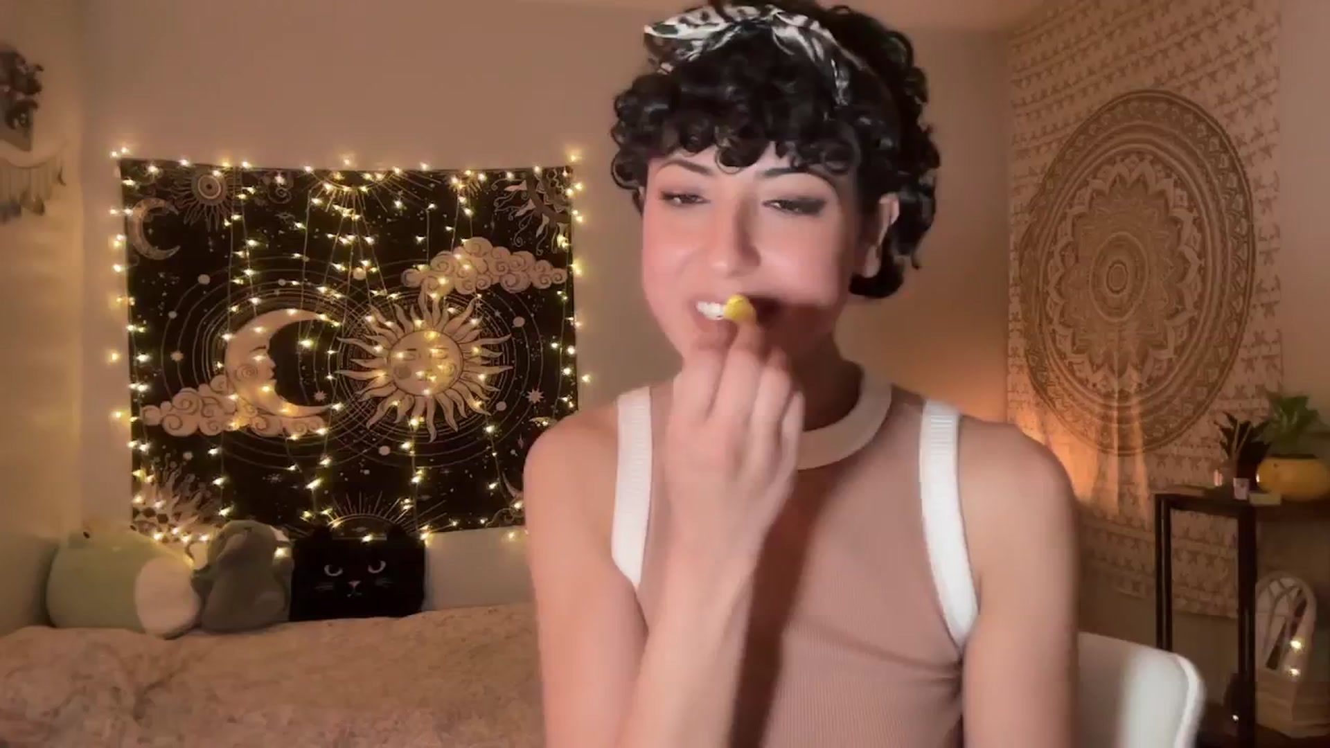 Gallery image thumbnail from wildmoon's myfreecams stream on, 11/04/2024, 05:52 image 8 of 20