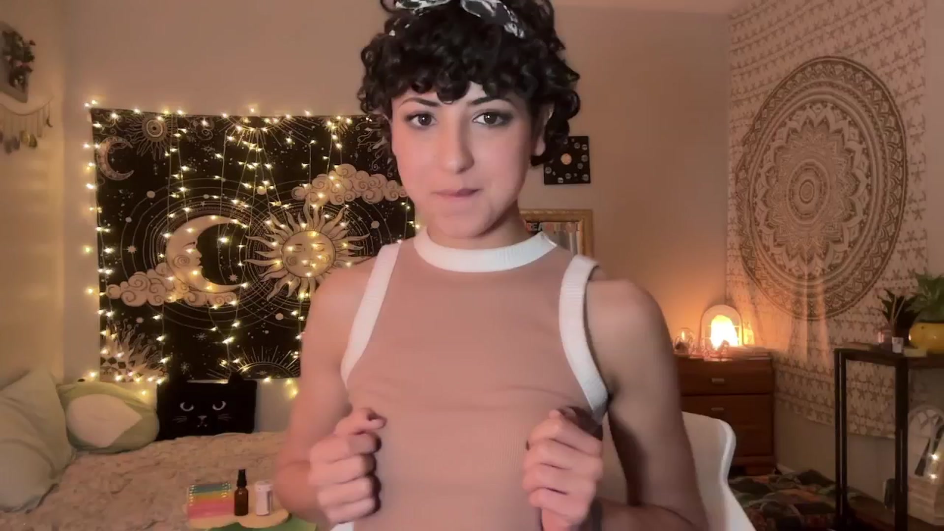 Gallery image thumbnail from wildmoon's myfreecams stream on, 11/04/2024, 07:46 image 10 of 20