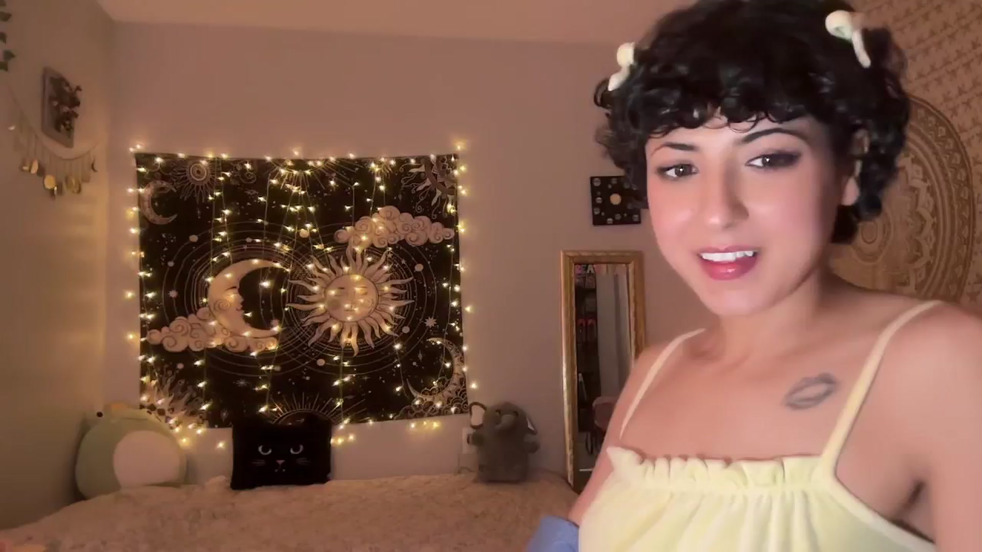 Gallery image thumbnail from wildmoon's myfreecams stream on, 11/05/2024, 05:11 image 2 of 20