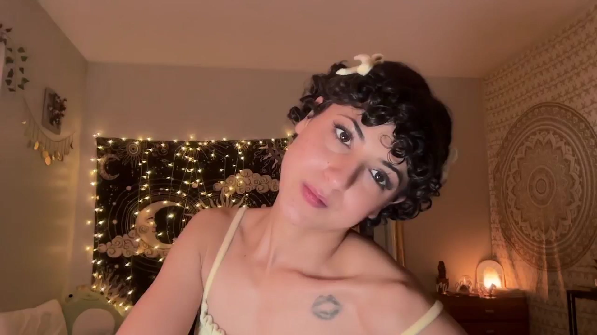 Gallery image thumbnail from wildmoon's myfreecams stream on, 11/05/2024, 09:35 image 19 of 20