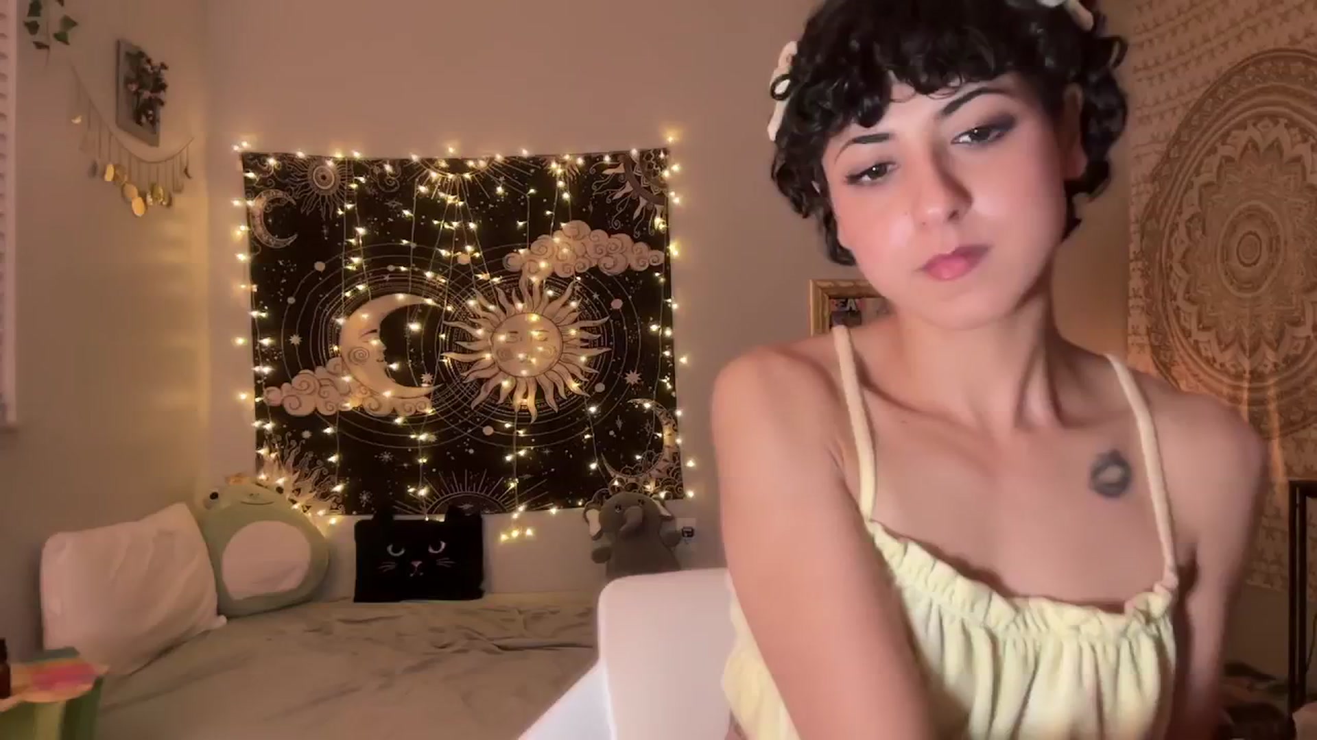 Gallery image thumbnail from wildmoon's myfreecams stream on, 11/05/2024, 10:33 image 6 of 20