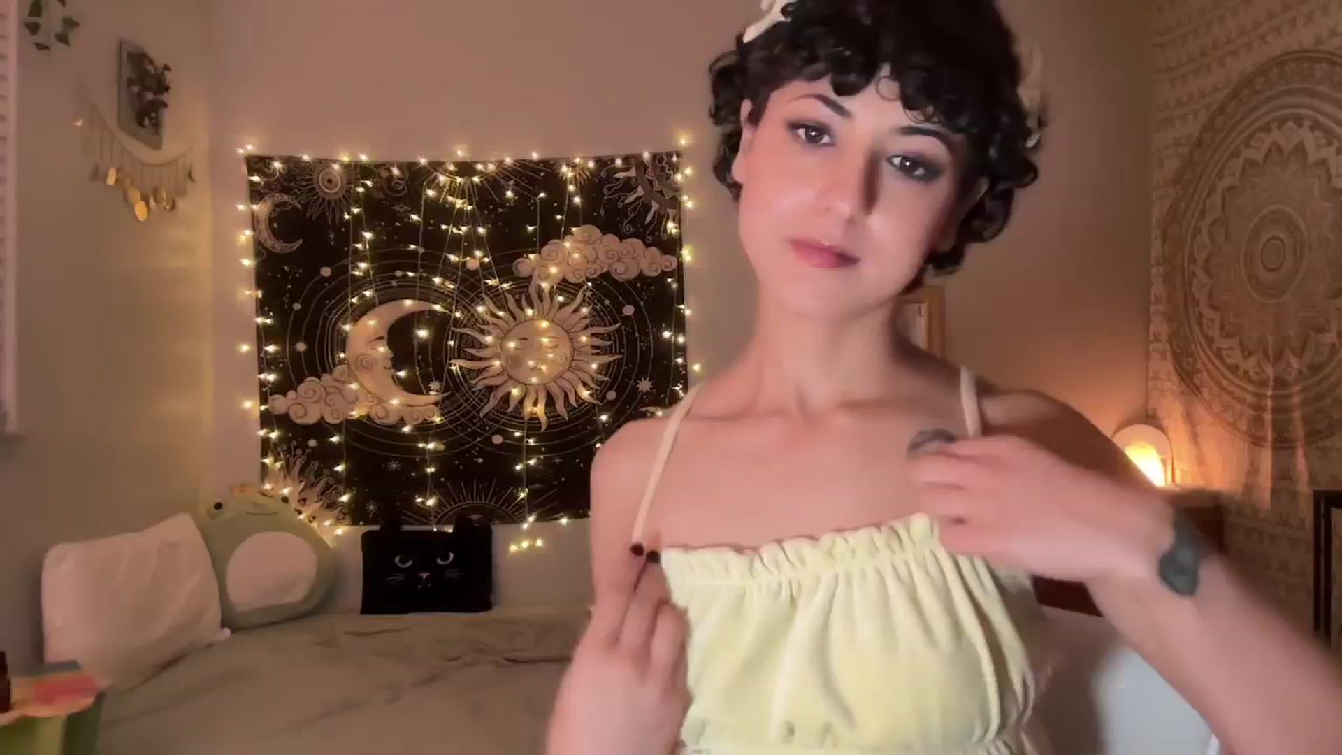Gallery image thumbnail from wildmoon's myfreecams stream on, 11/05/2024, 10:33 image 7 of 20