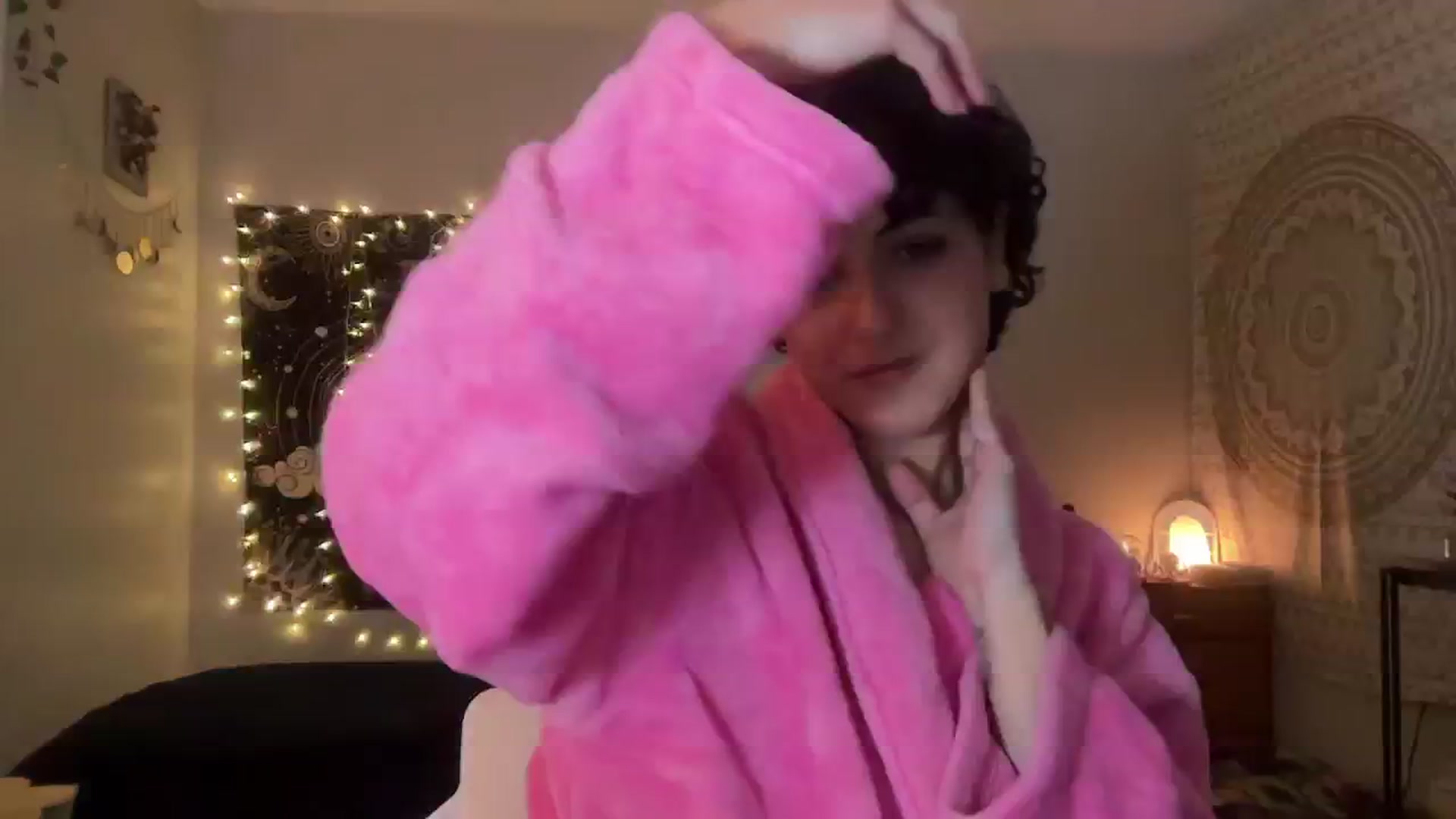 Gallery image thumbnail from wildmoon's myfreecams stream on, 11/07/2024, 05:12 image 11 of 20