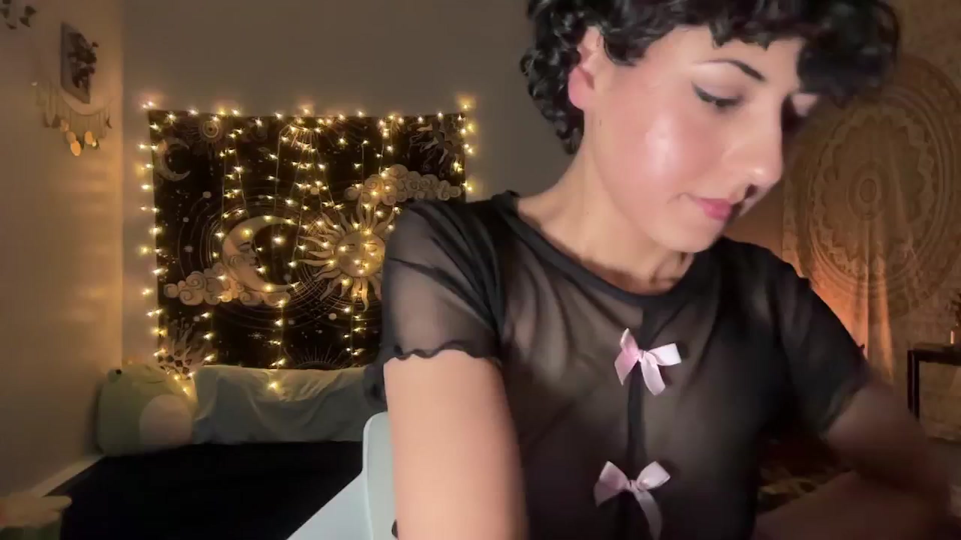 Gallery image thumbnail from wildmoon's myfreecams stream on, 11/11/2024, 04:49 image 13 of 20