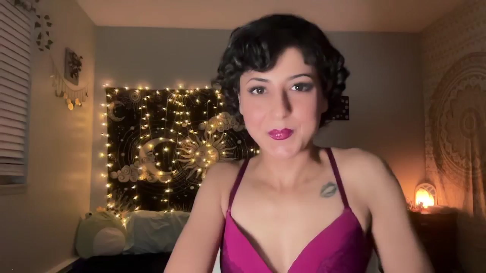 Gallery image thumbnail from wildmoon's myfreecams stream on, 11/11/2024, 07:54 image 19 of 20