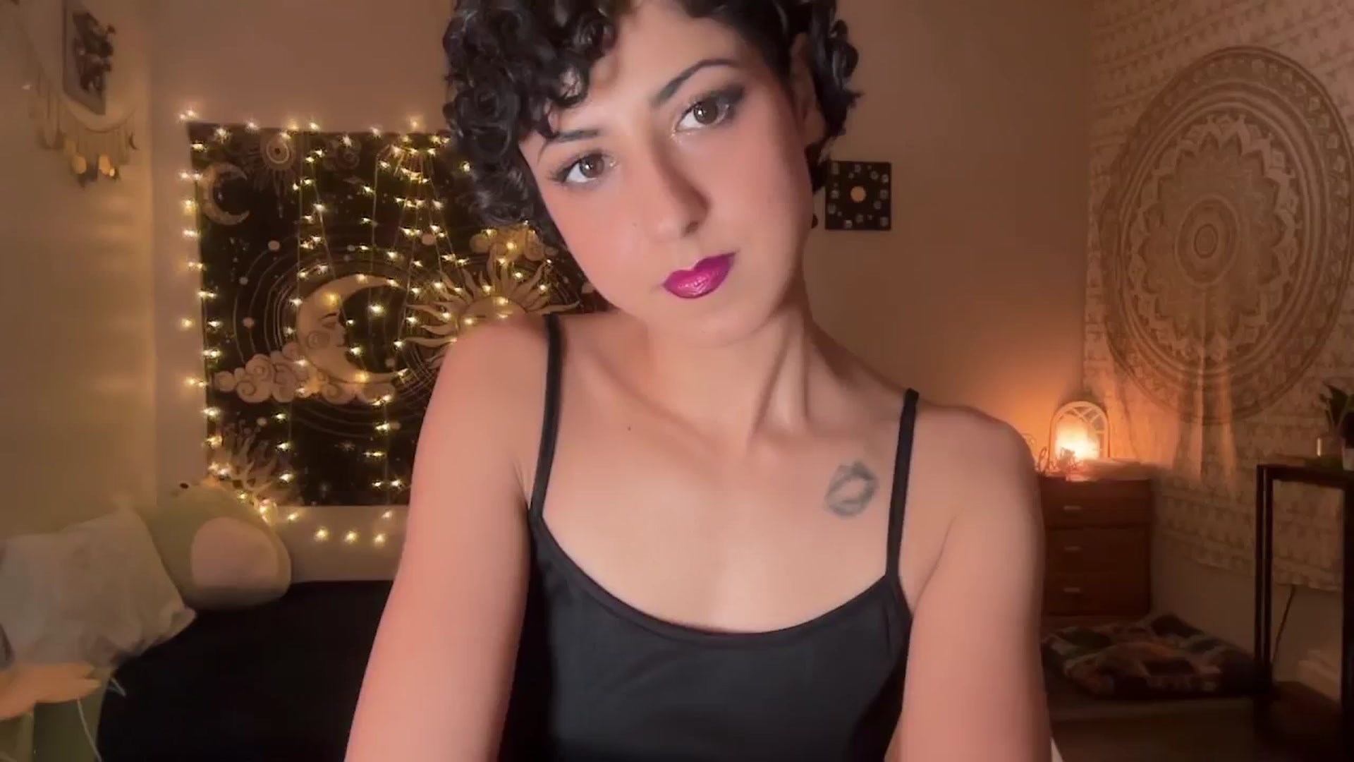 Gallery image thumbnail from wildmoon's myfreecams stream on, 11/11/2024, 23:26 image 9 of 20