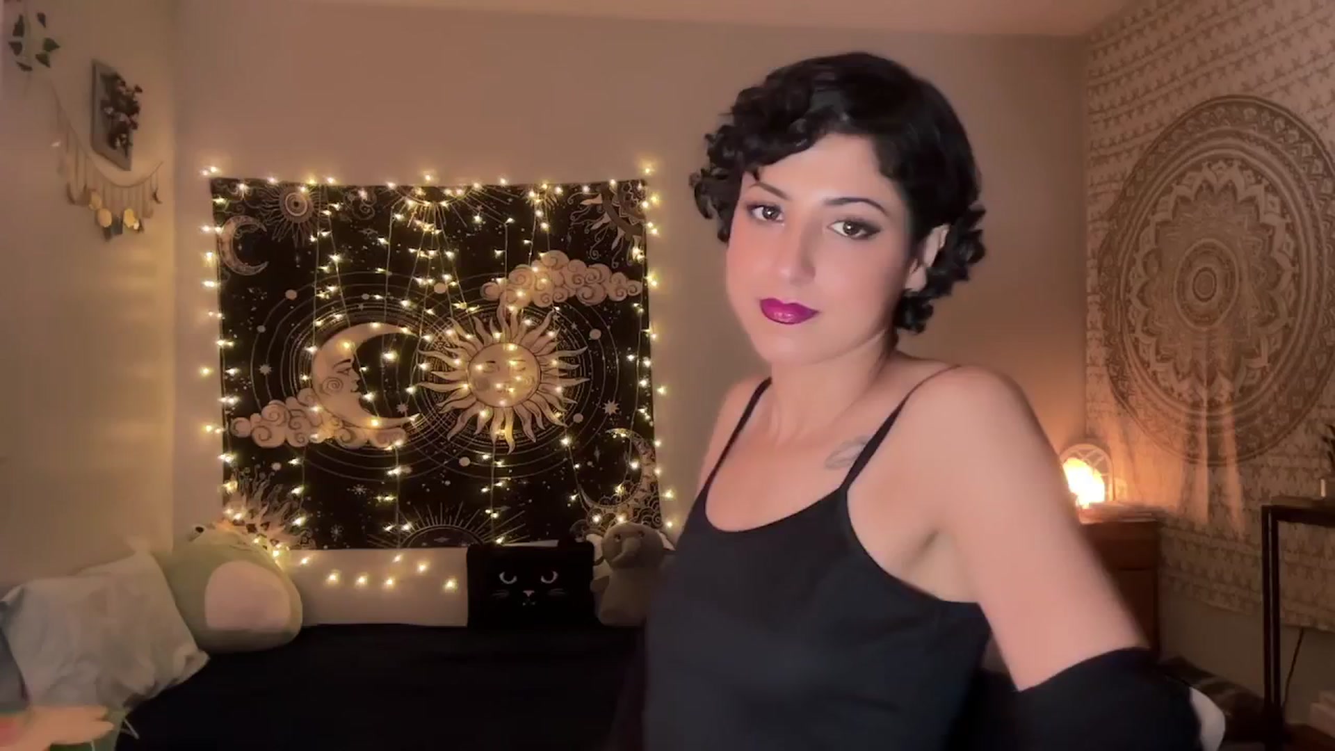 Gallery image thumbnail from wildmoon's myfreecams stream on, 11/12/2024, 24:01 image 5 of 20