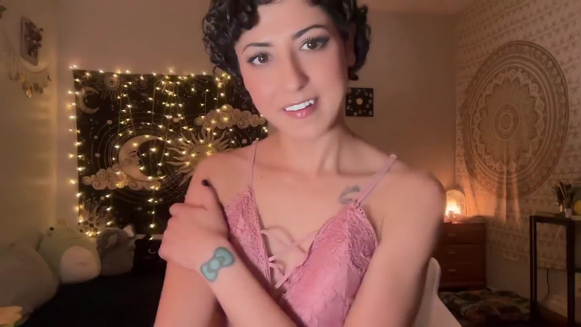 Gallery image thumbnail from wildmoon's myfreecams stream on, 11/14/2024, 02:54 image 6 of 20