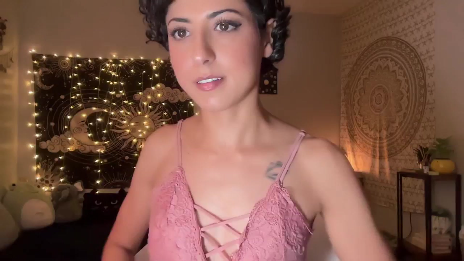 Gallery image thumbnail from wildmoon's myfreecams stream on, 11/14/2024, 02:54 image 19 of 20