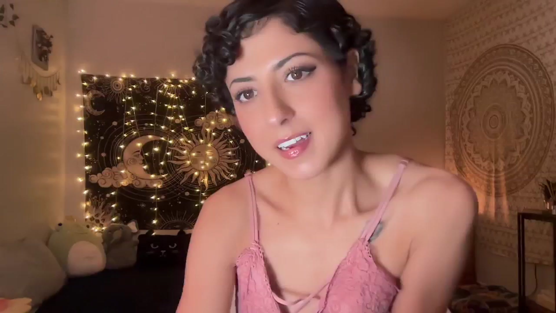 Gallery image thumbnail from wildmoon's myfreecams stream on, 11/14/2024, 02:54 image 1 of 20