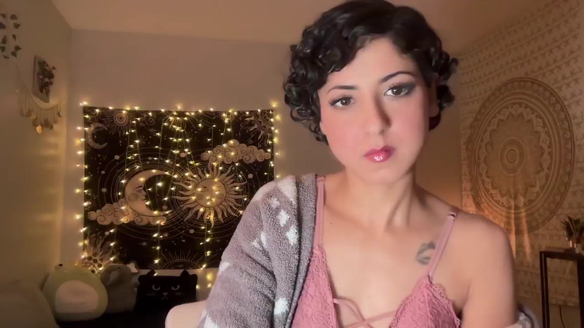 Gallery image thumbnail from wildmoon's myfreecams stream on, 11/14/2024, 09:30 image 11 of 20