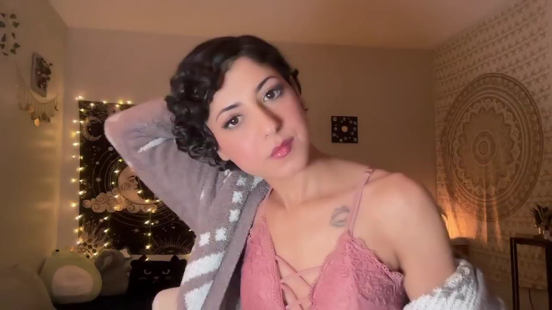 Gallery image thumbnail from wildmoon's myfreecams stream on, 11/14/2024, 09:30 image 6 of 20