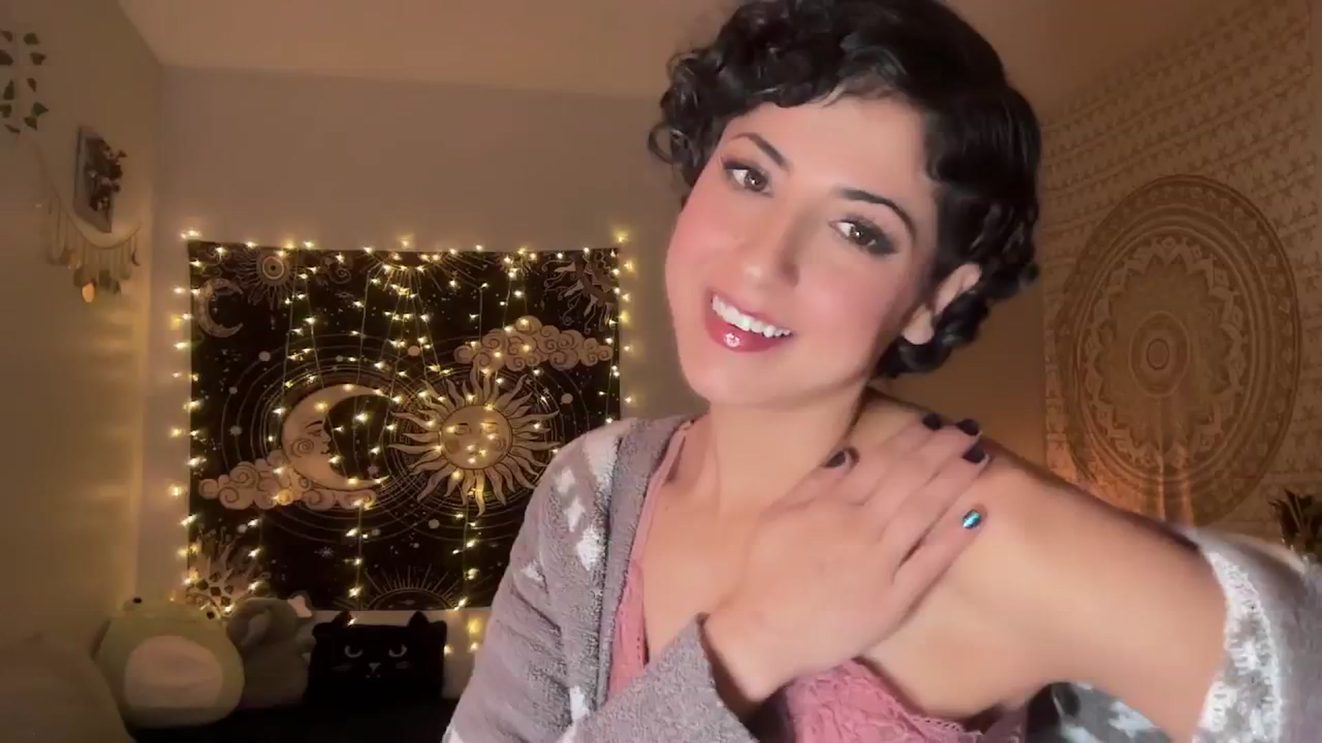Gallery image thumbnail from wildmoon's myfreecams stream on, 11/14/2024, 09:30 image 15 of 20