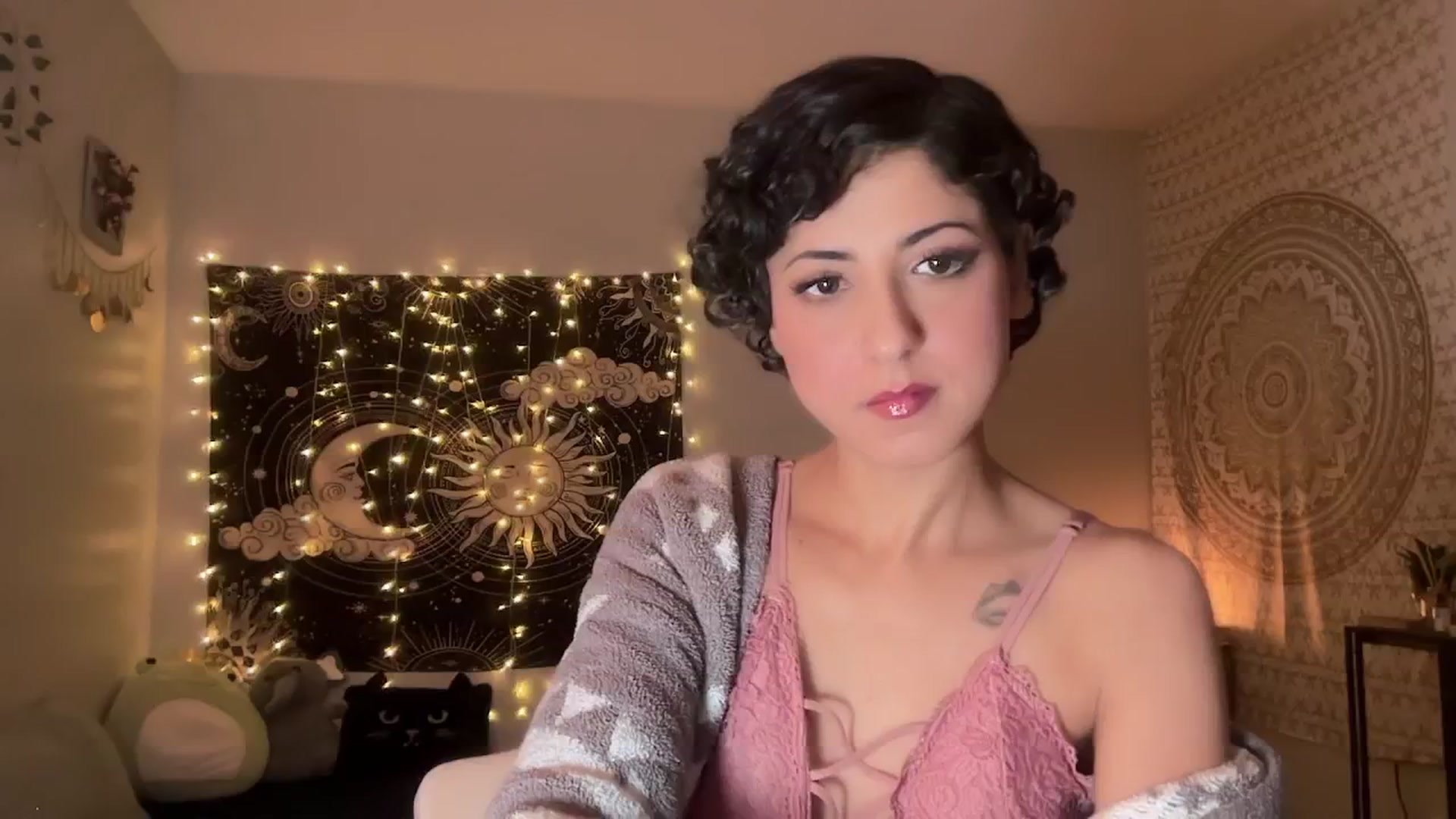 Gallery image thumbnail from wildmoon's myfreecams stream on, 11/14/2024, 09:30 image 10 of 20