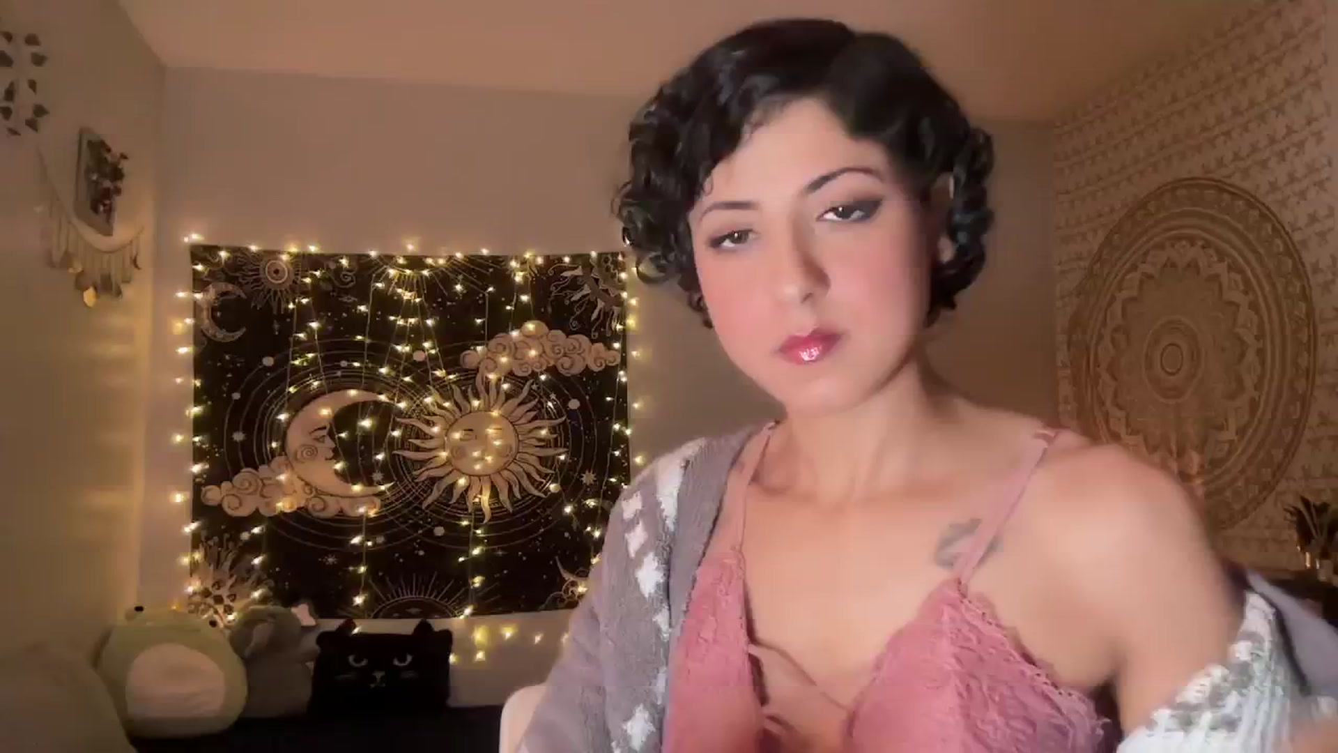 Gallery image thumbnail from wildmoon's myfreecams stream on, 11/14/2024, 09:30 image 4 of 20