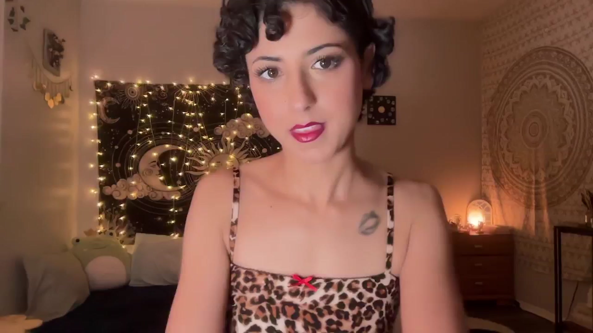 Gallery image thumbnail from wildmoon's myfreecams stream on, 11/17/2024, 03:12 image 15 of 20