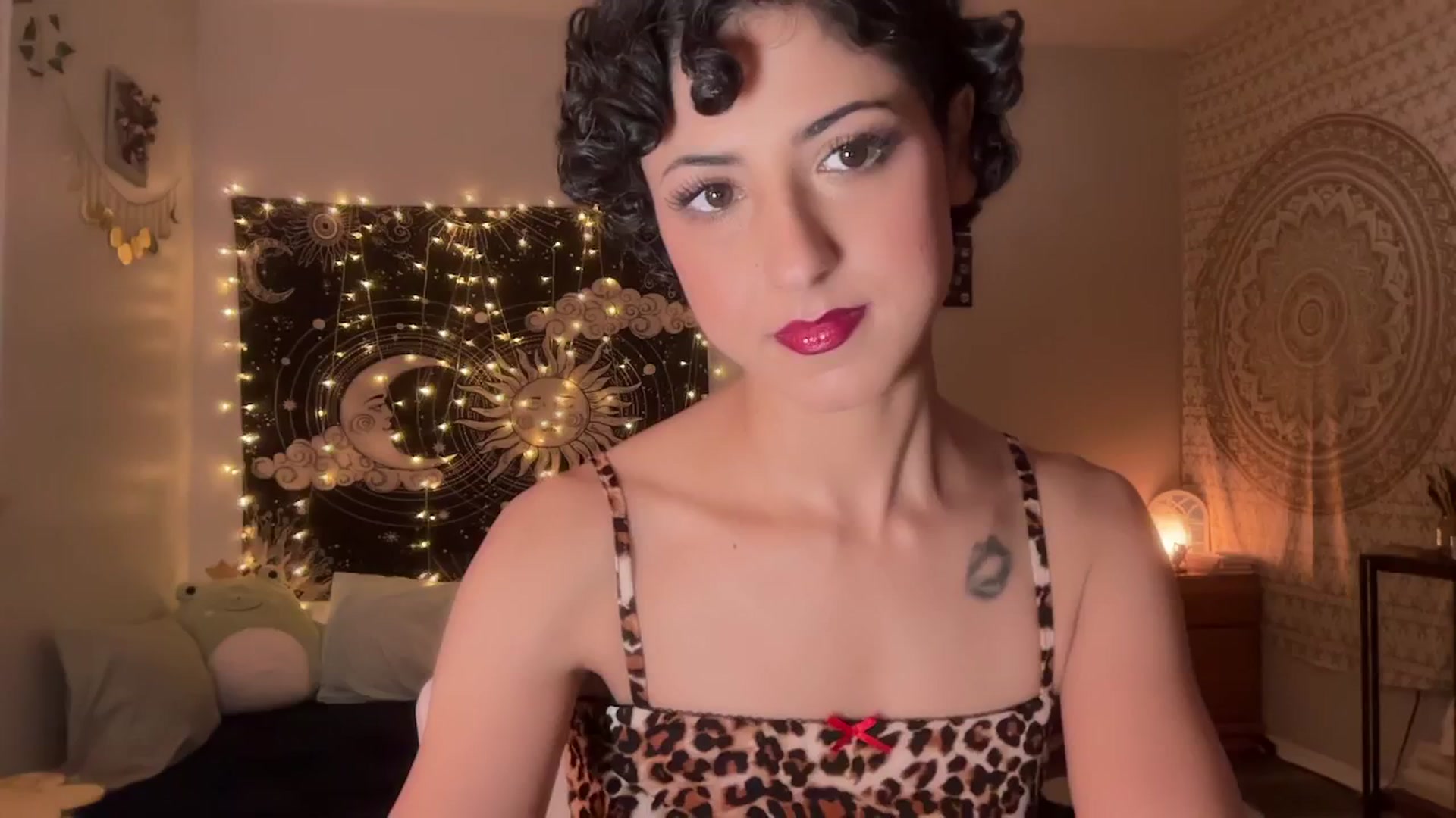 Gallery image thumbnail from wildmoon's myfreecams stream on, 11/17/2024, 03:12 image 17 of 20